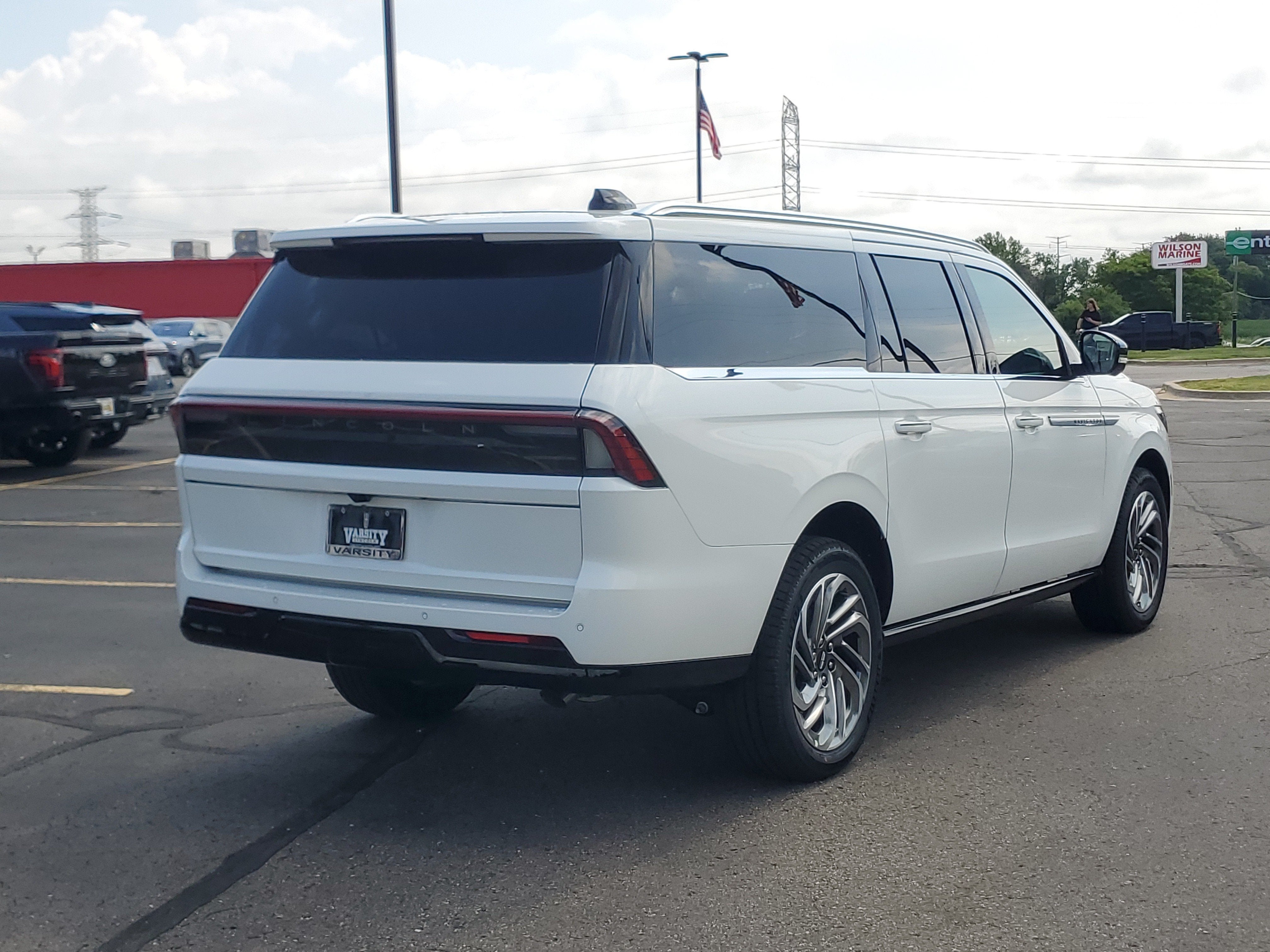 2027 Lincoln Navigator L Reserve