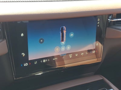 2027 Lincoln Navigator L Reserve