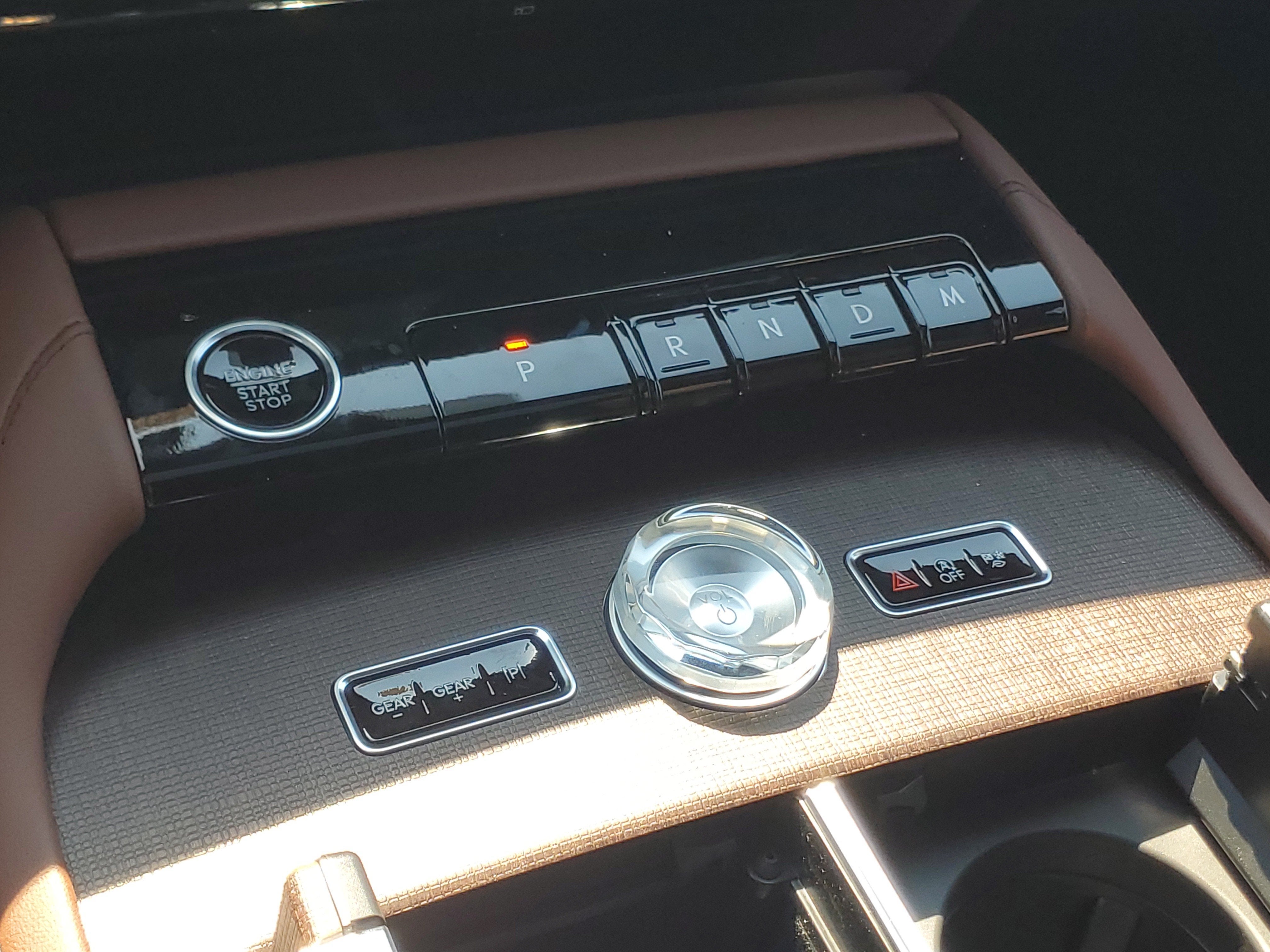 2027 Lincoln Navigator L Reserve
