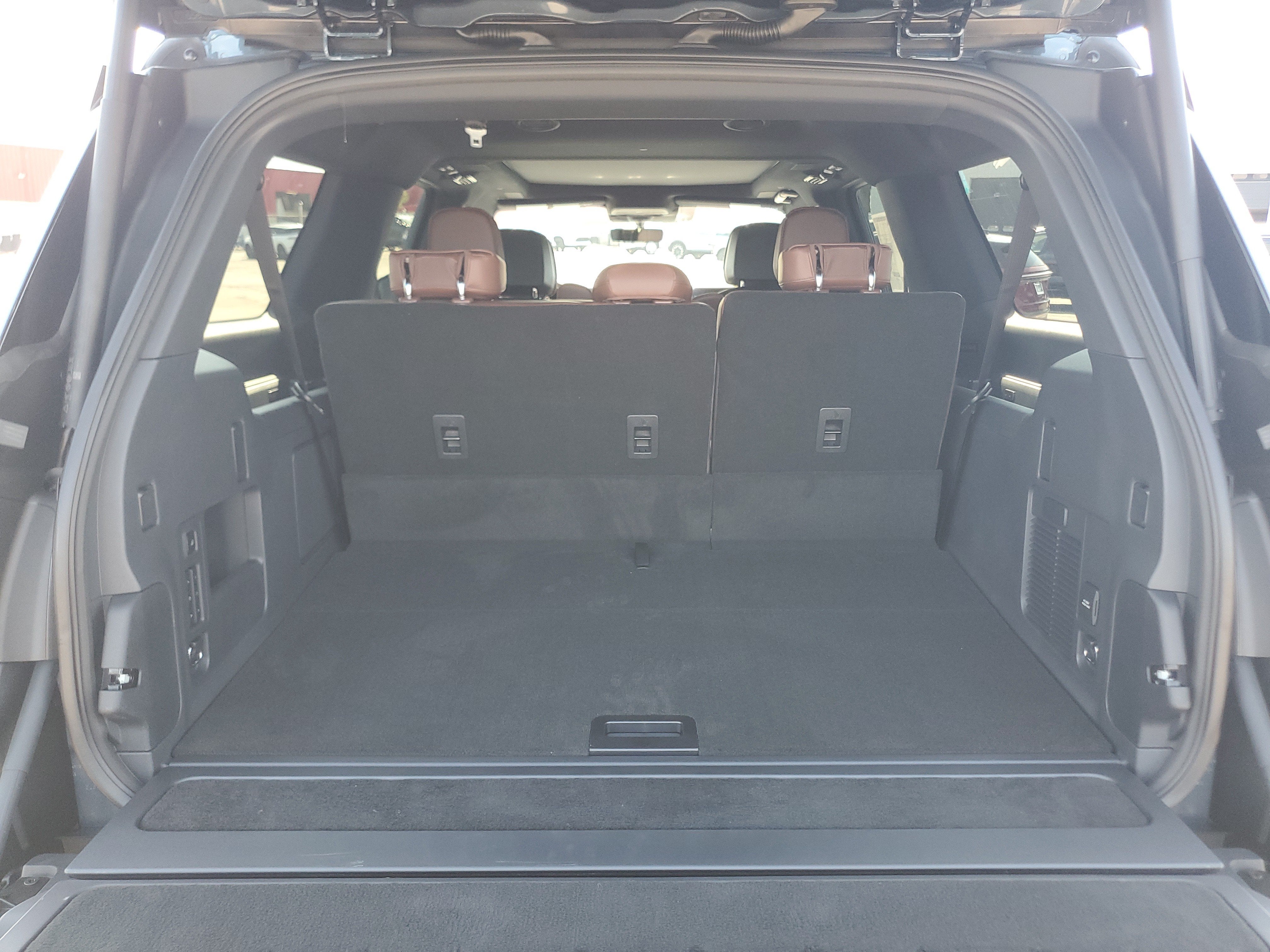 2027 Lincoln Navigator L Reserve