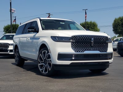 2027 Lincoln Navigator L Reserve