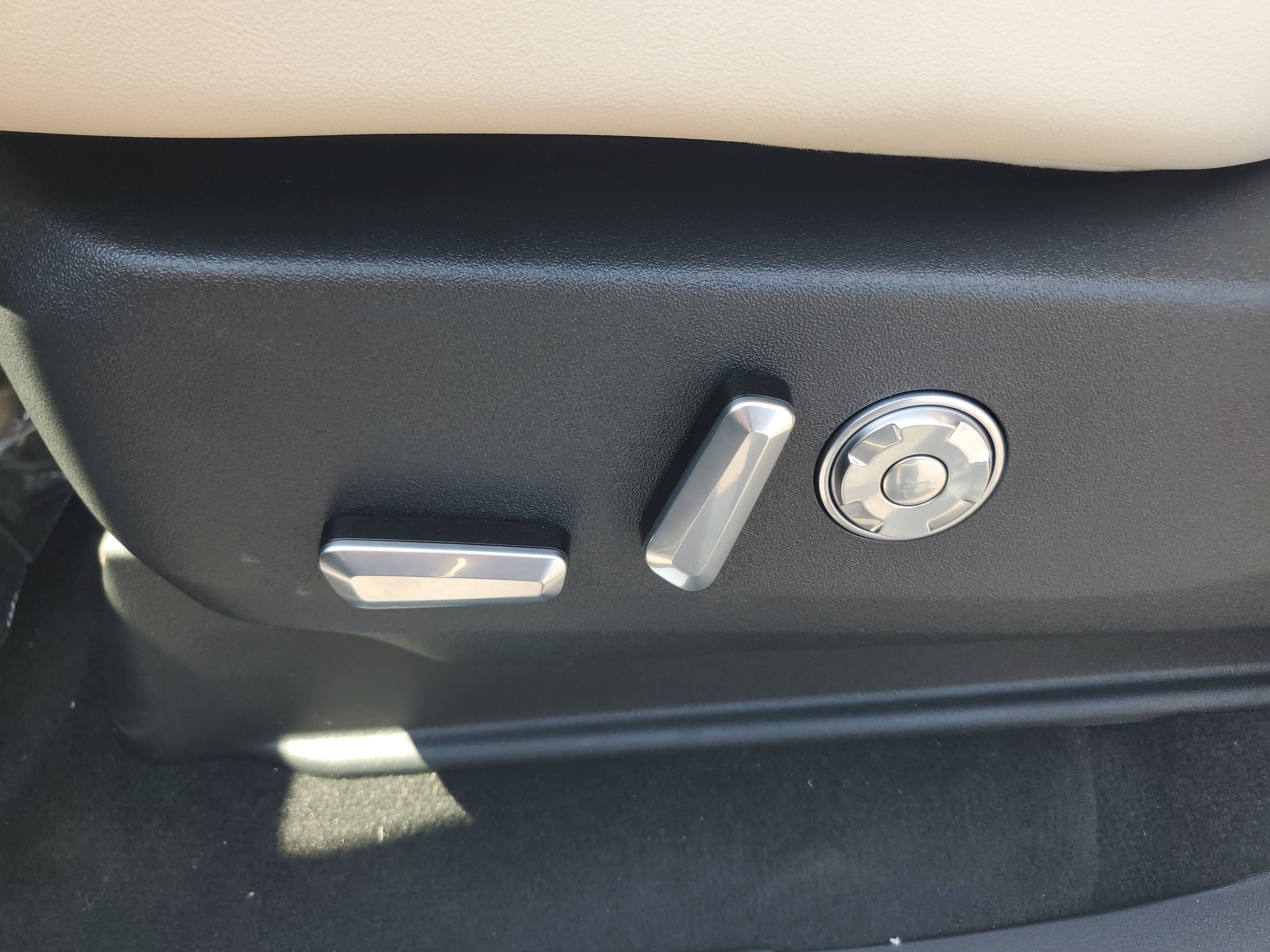 2027 Lincoln Navigator L Reserve