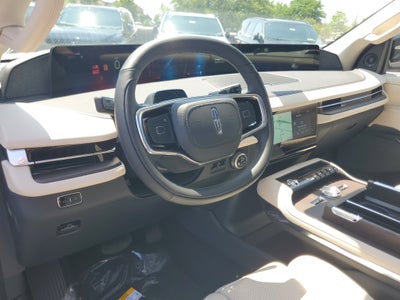 2027 Lincoln Navigator L Reserve