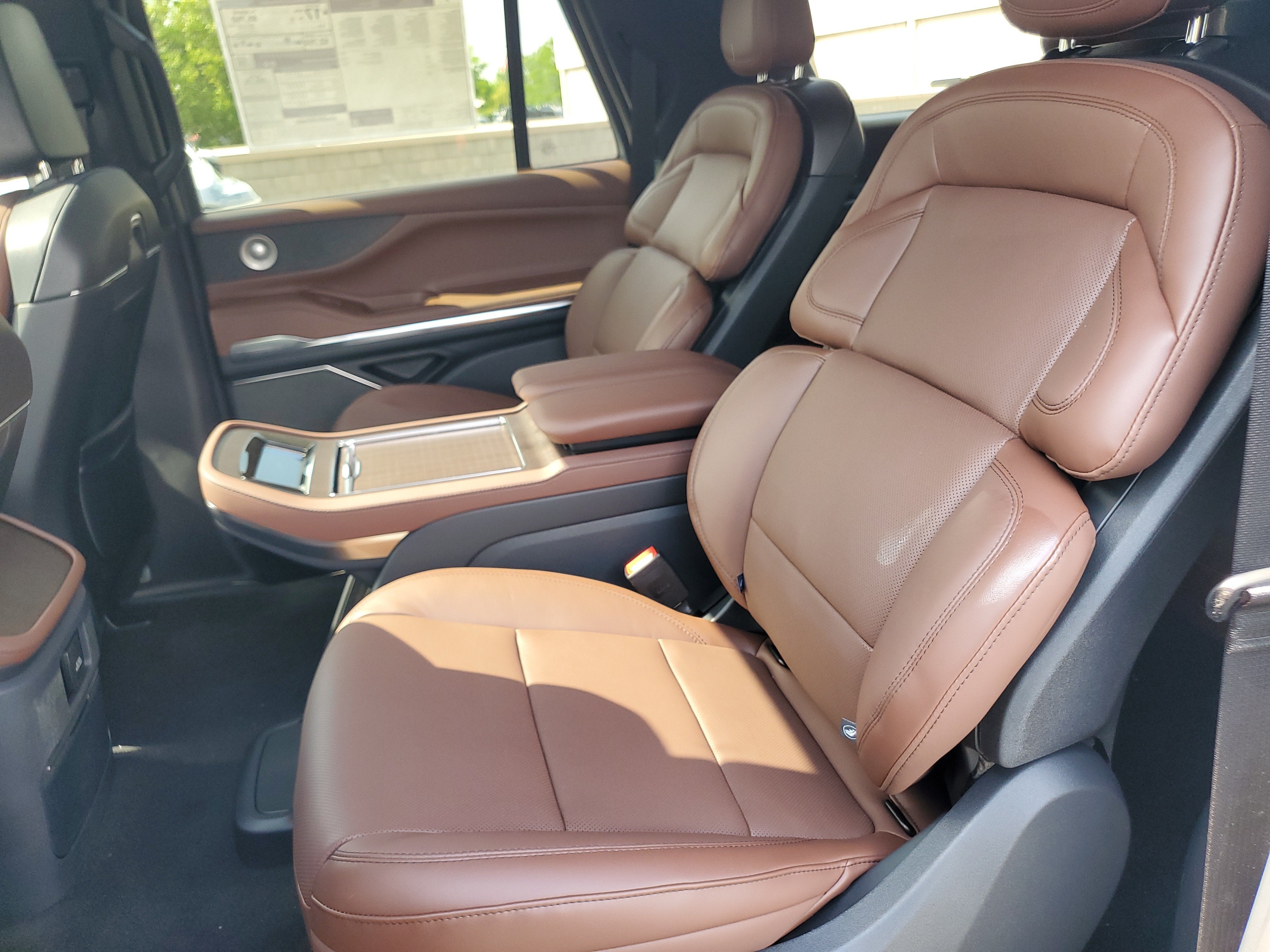 2027 Lincoln Navigator L Reserve