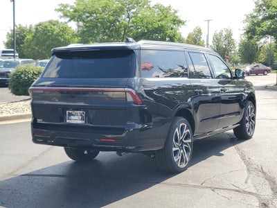 2027 Lincoln Navigator L Reserve