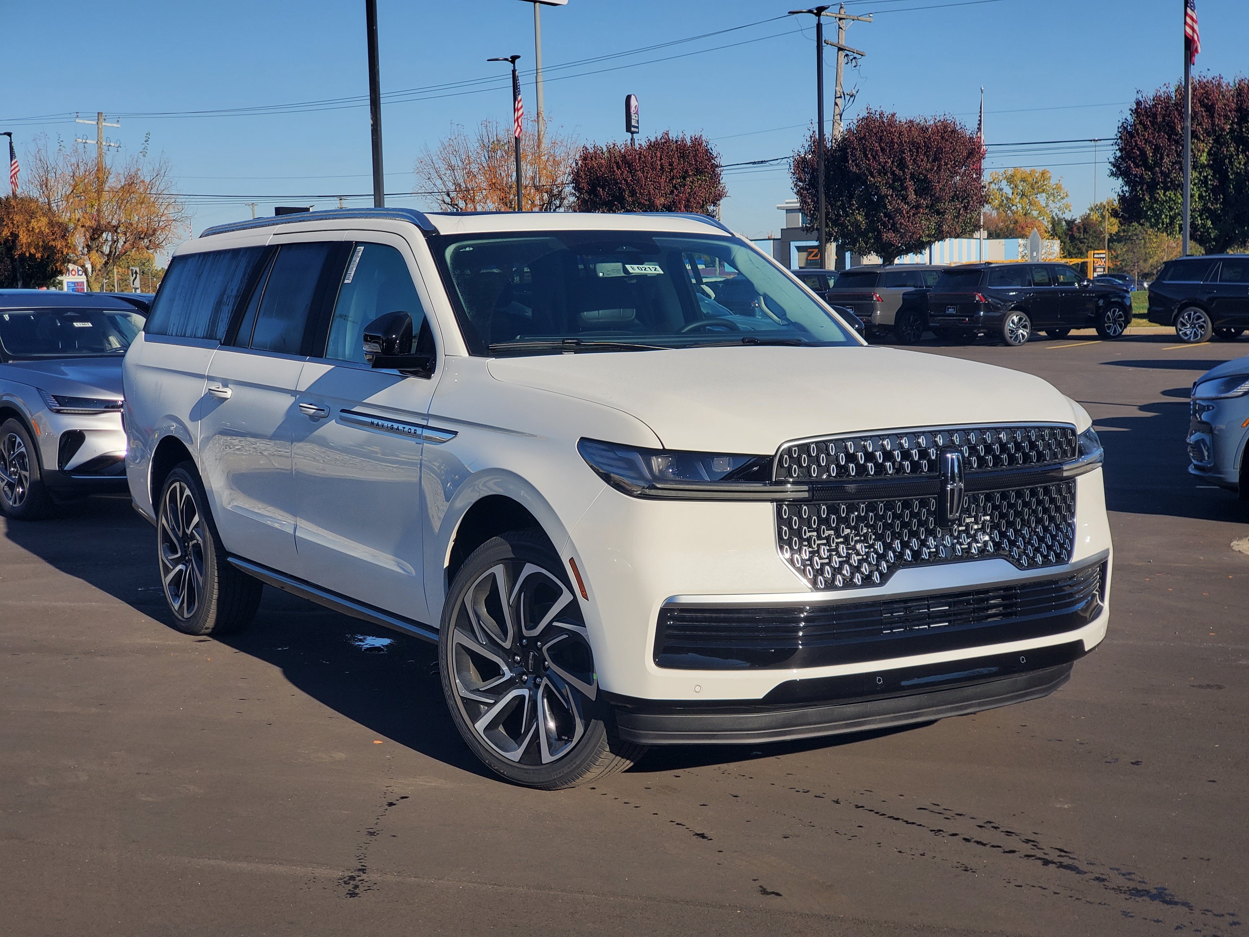 2027 Lincoln Navigator L Reserve
