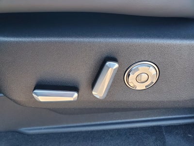 2027 Lincoln Navigator L Reserve