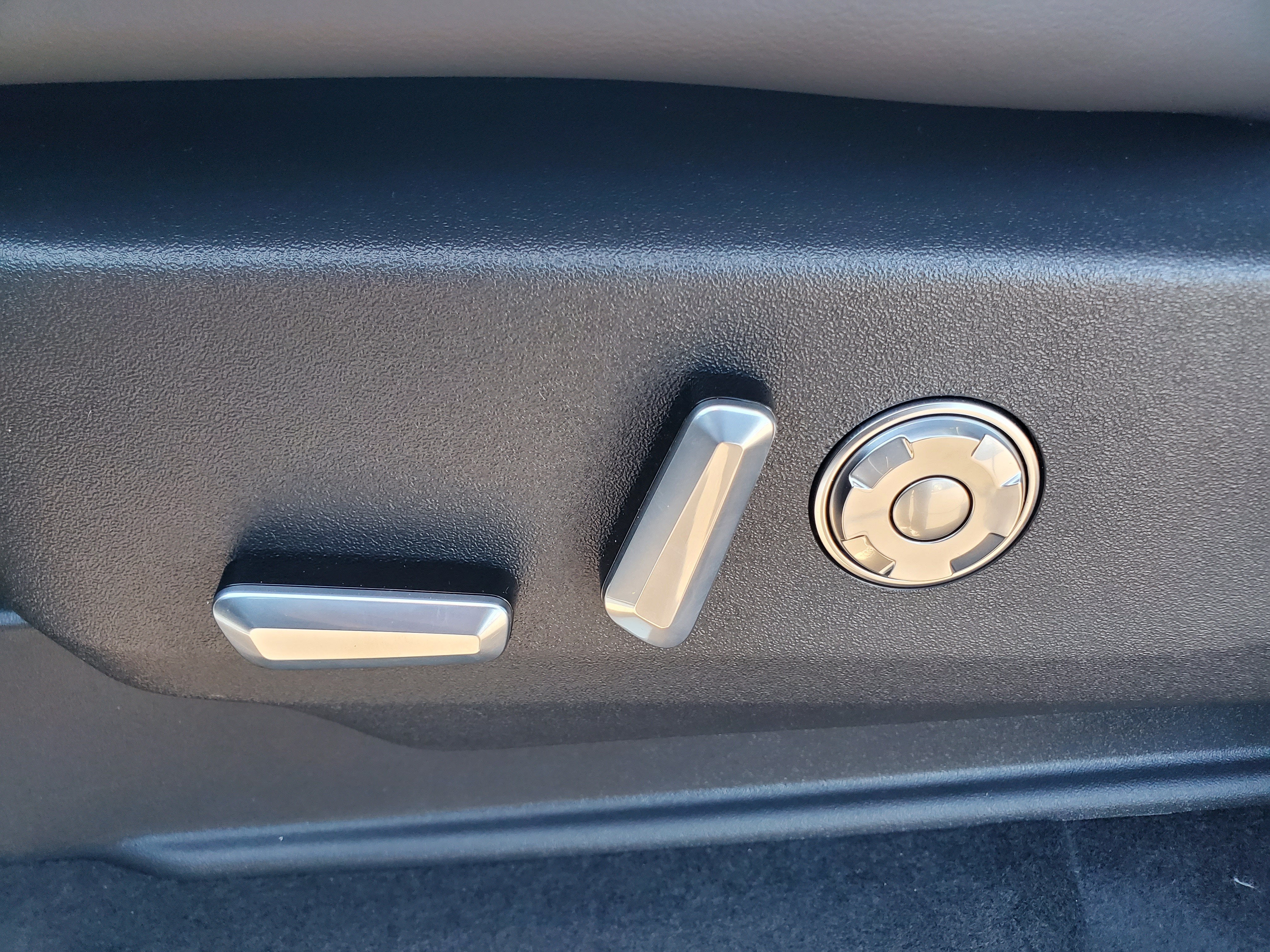 2027 Lincoln Navigator L Reserve