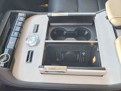 2027 Lincoln Navigator L Reserve