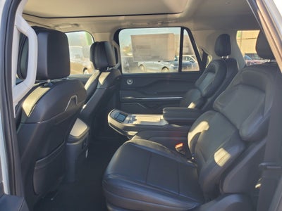 2027 Lincoln Navigator L Reserve