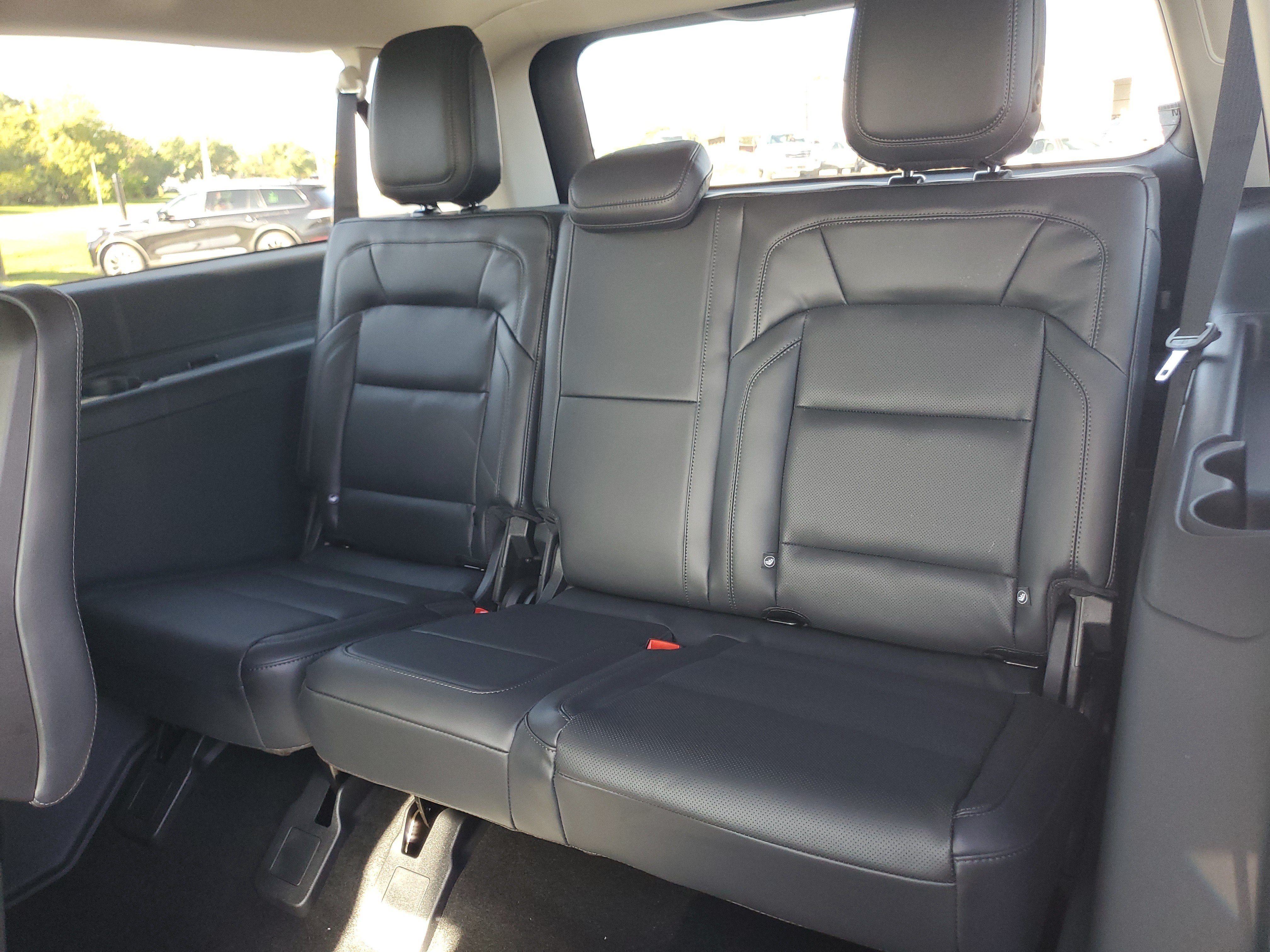 2027 Lincoln Navigator L Reserve