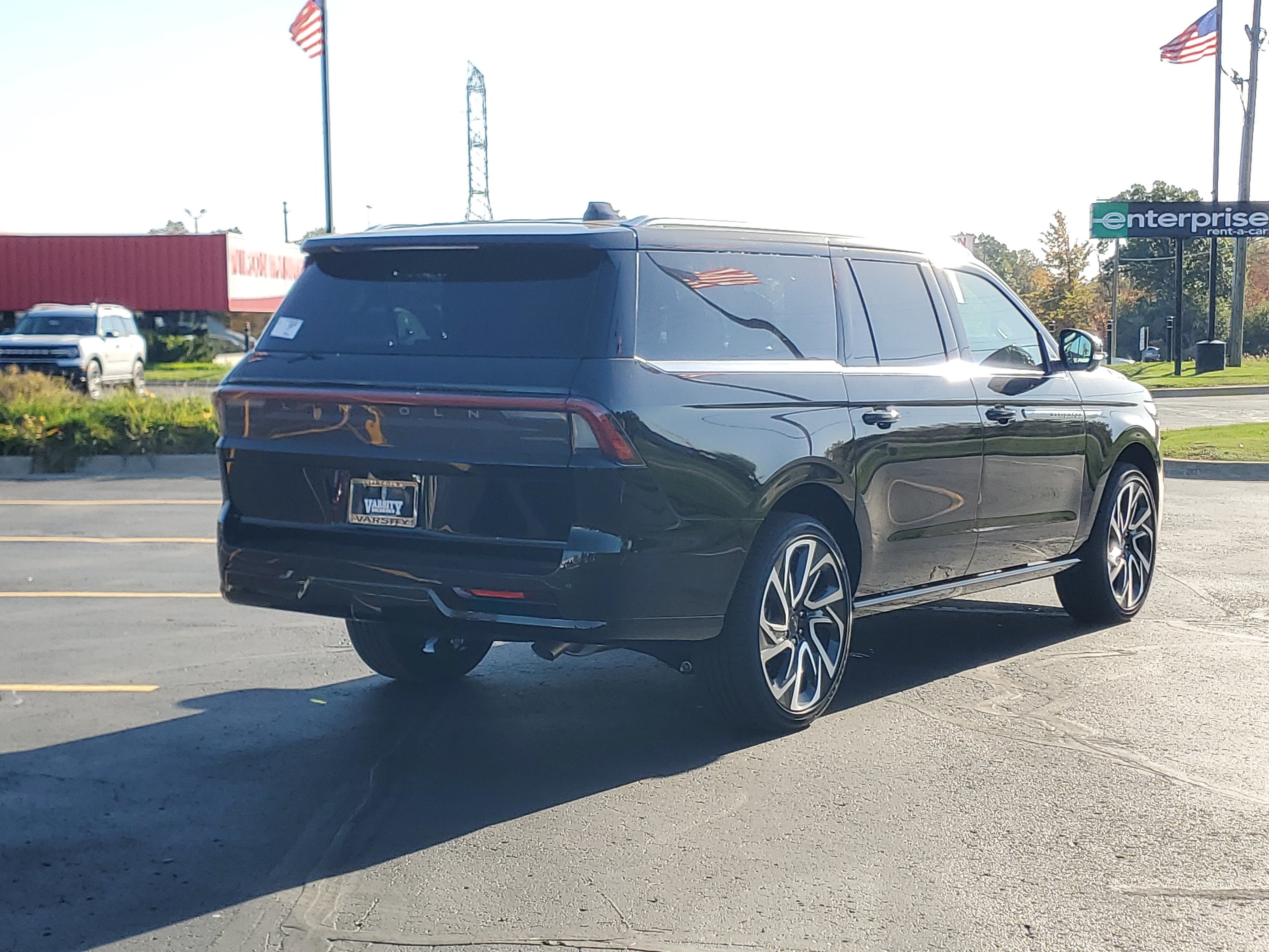2027 Lincoln Navigator L Reserve