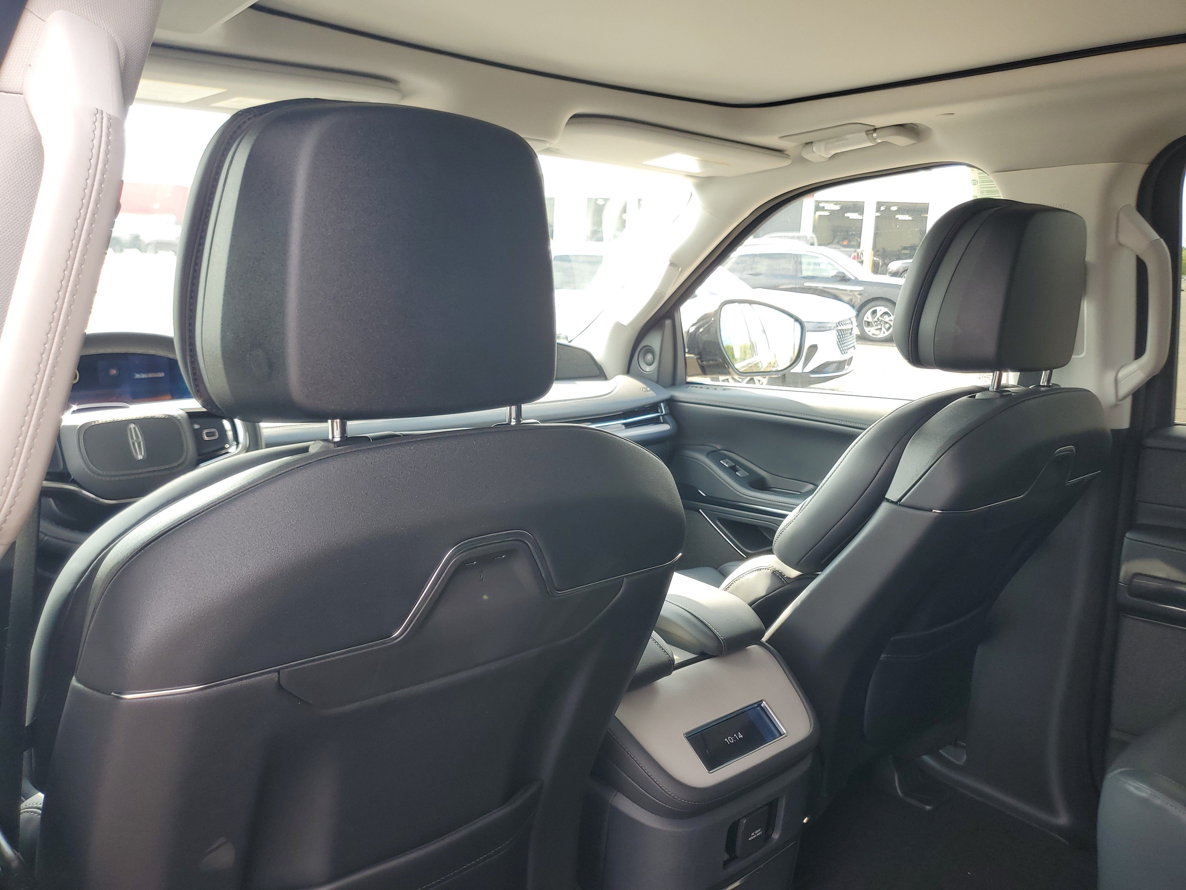 2027 Lincoln Navigator L Reserve