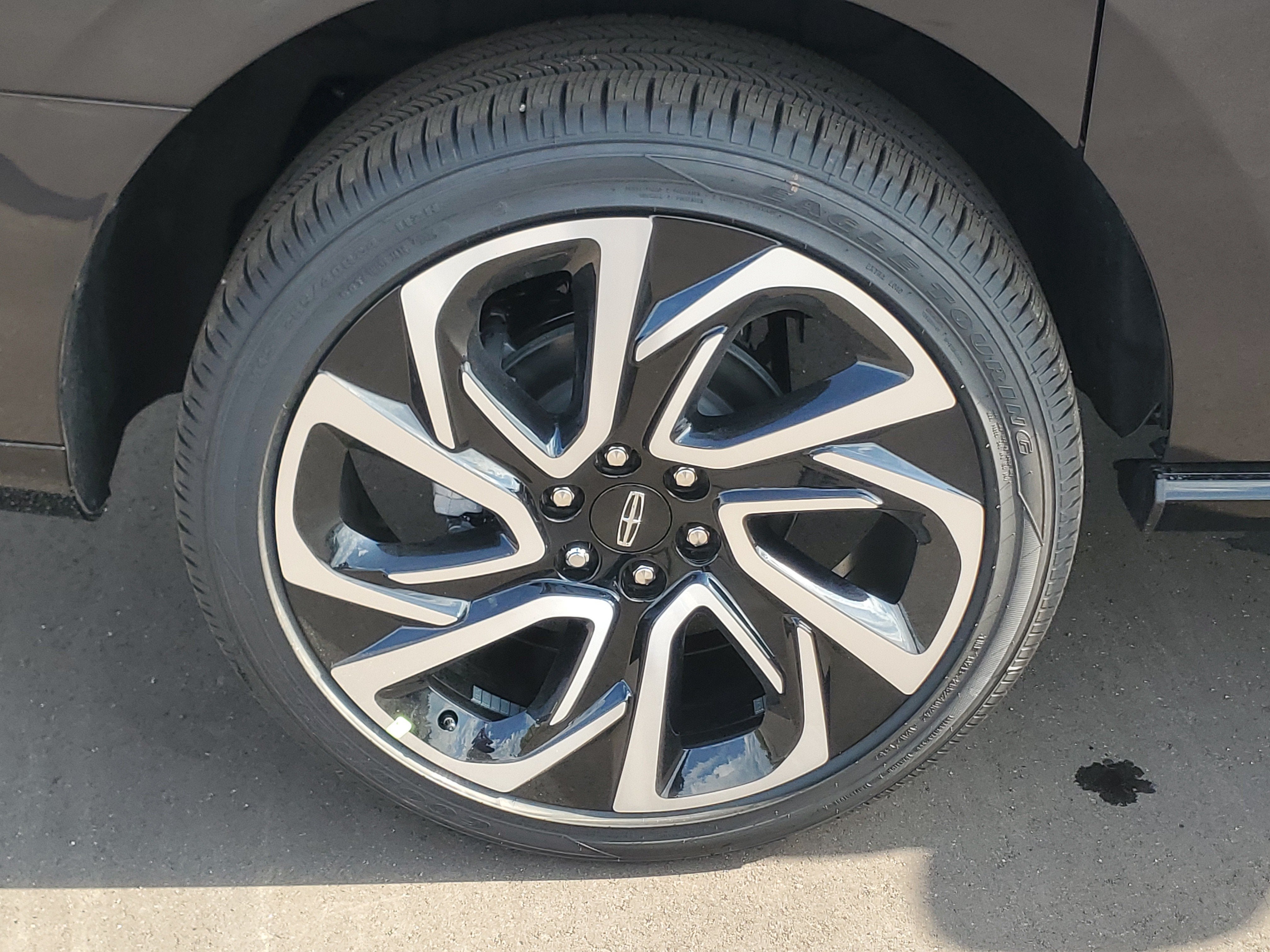 2027 Lincoln Navigator L Reserve