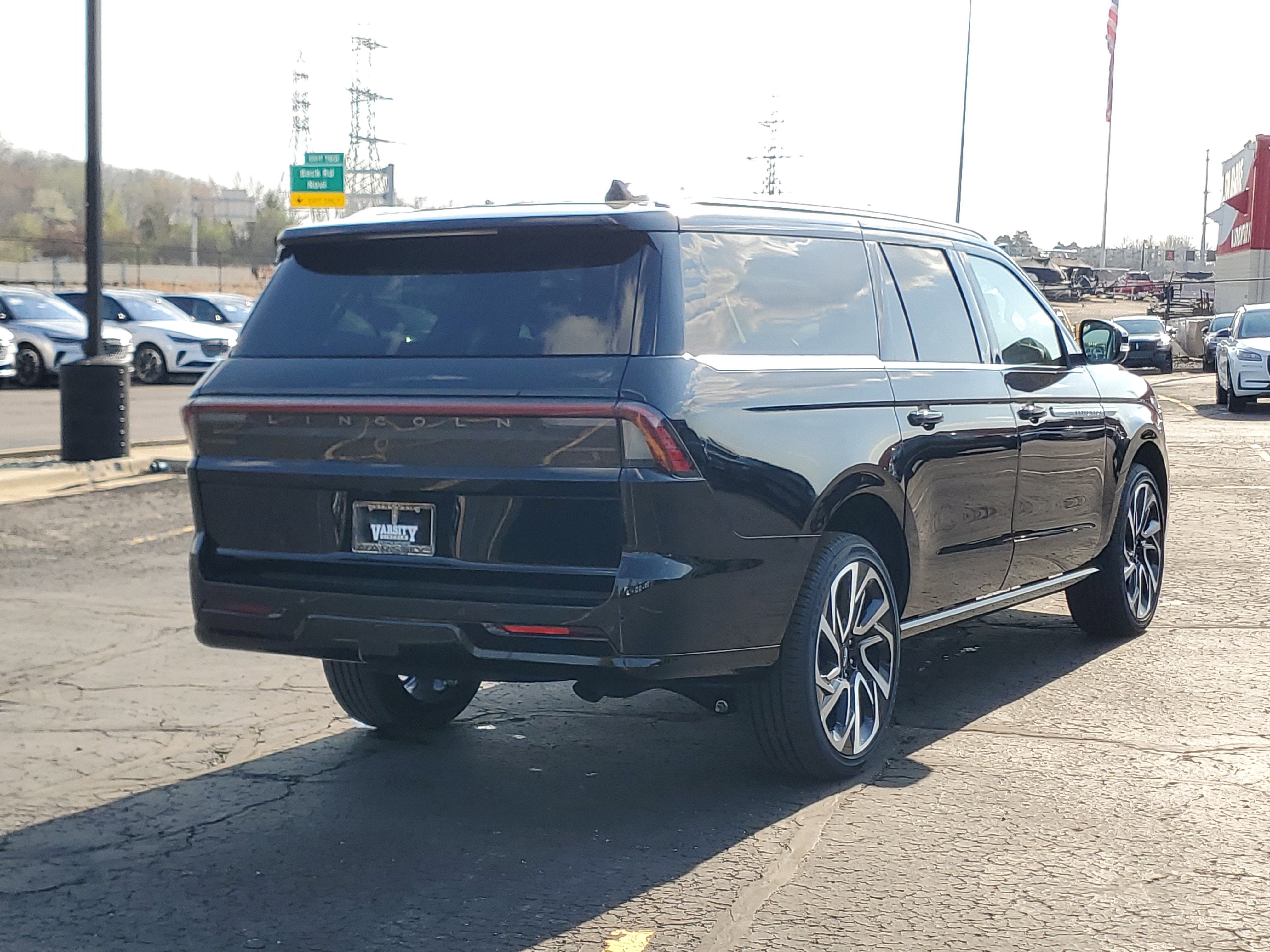 2026 Lincoln Navigator L Reserve