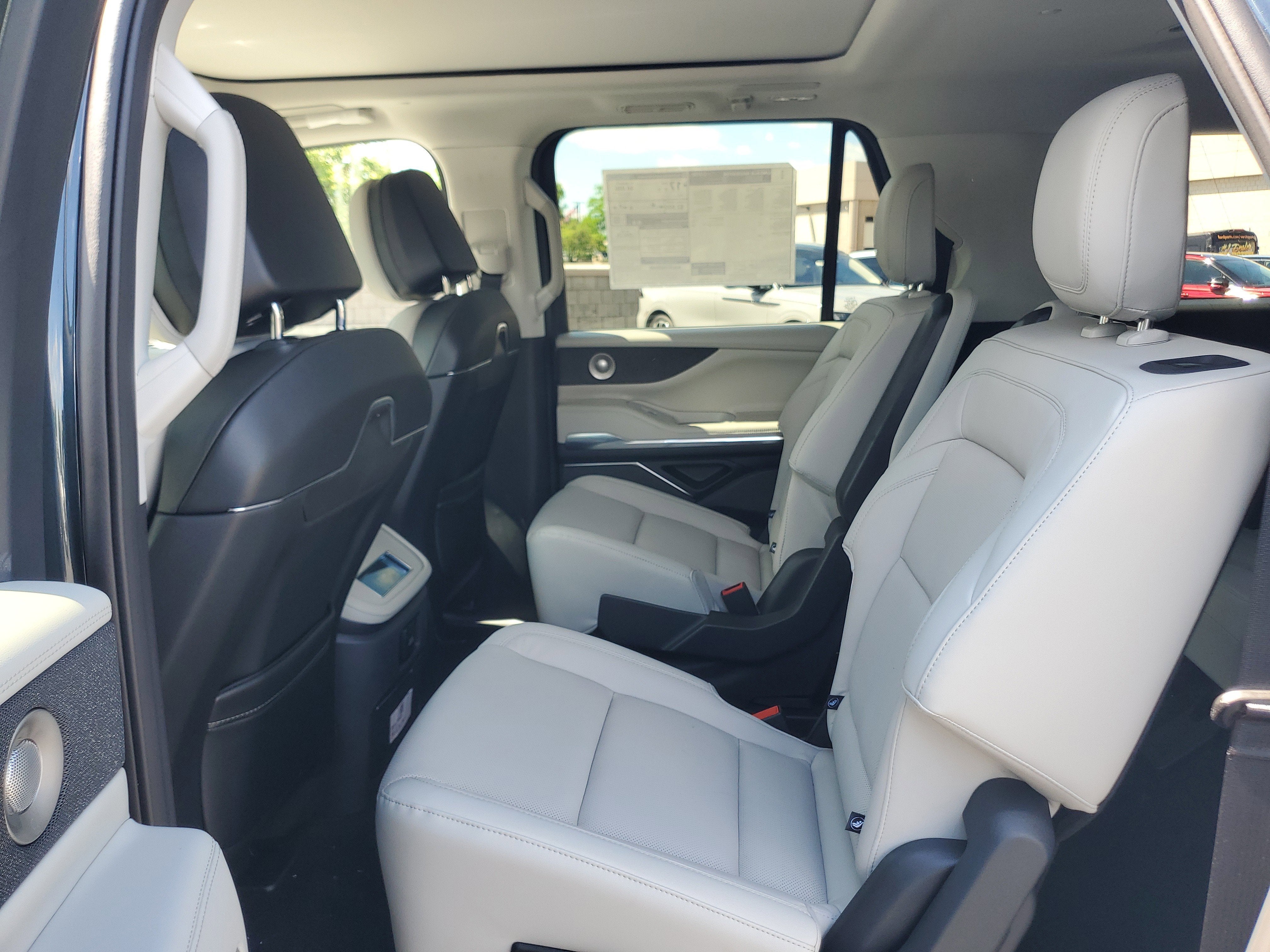 2026 Lincoln Navigator L Reserve