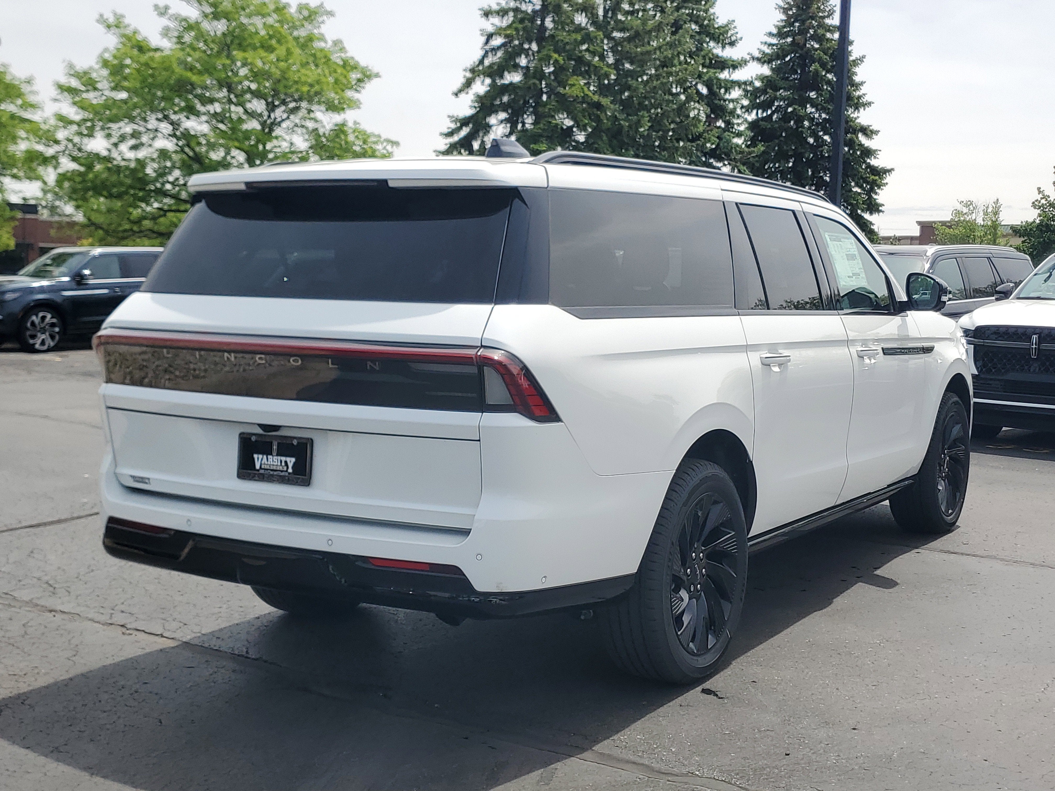 2025 Lincoln Navigator L Reserve