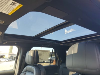 2027 Lincoln Navigator L Reserve