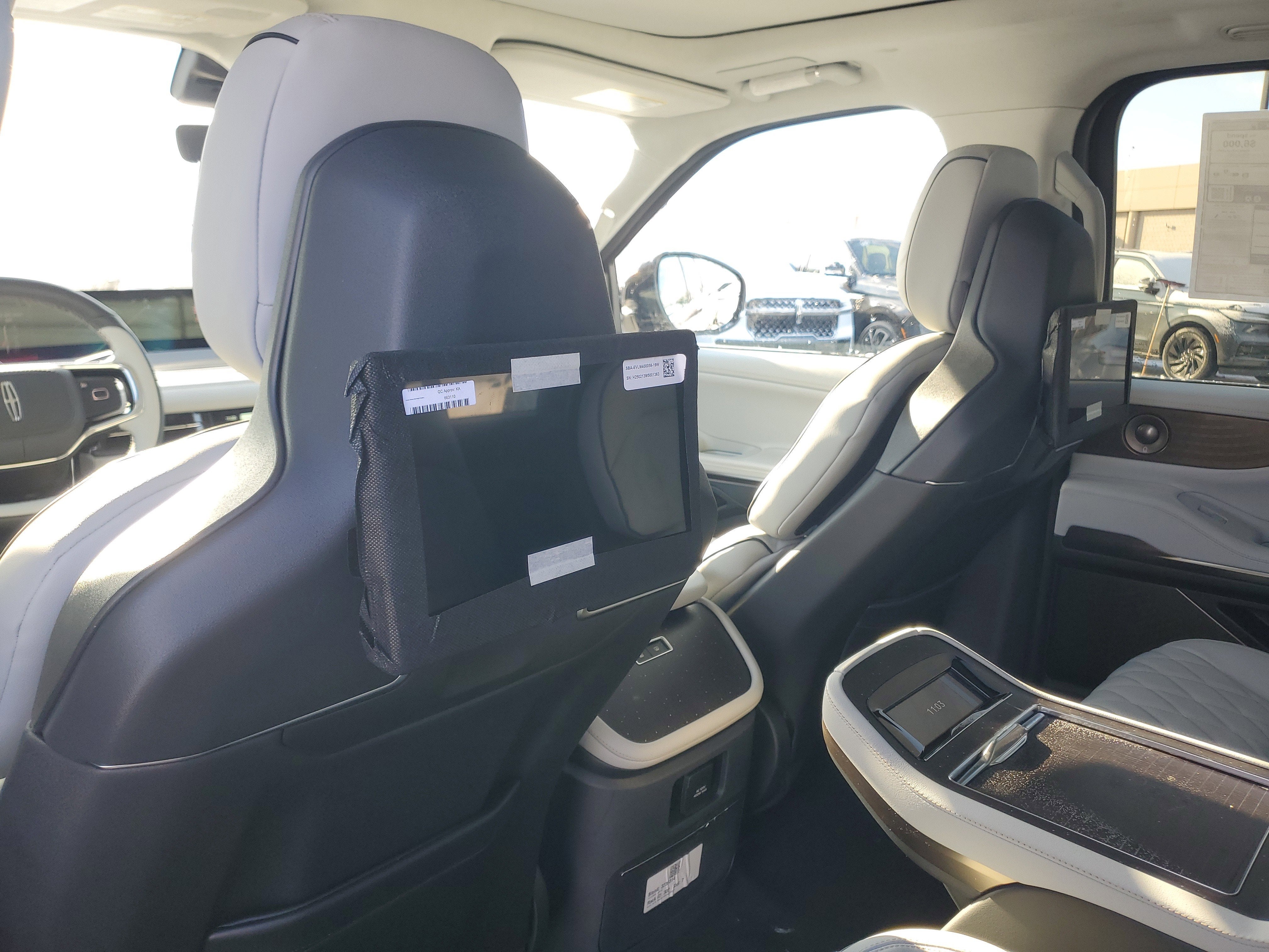 2025 Lincoln Navigator L Black Label