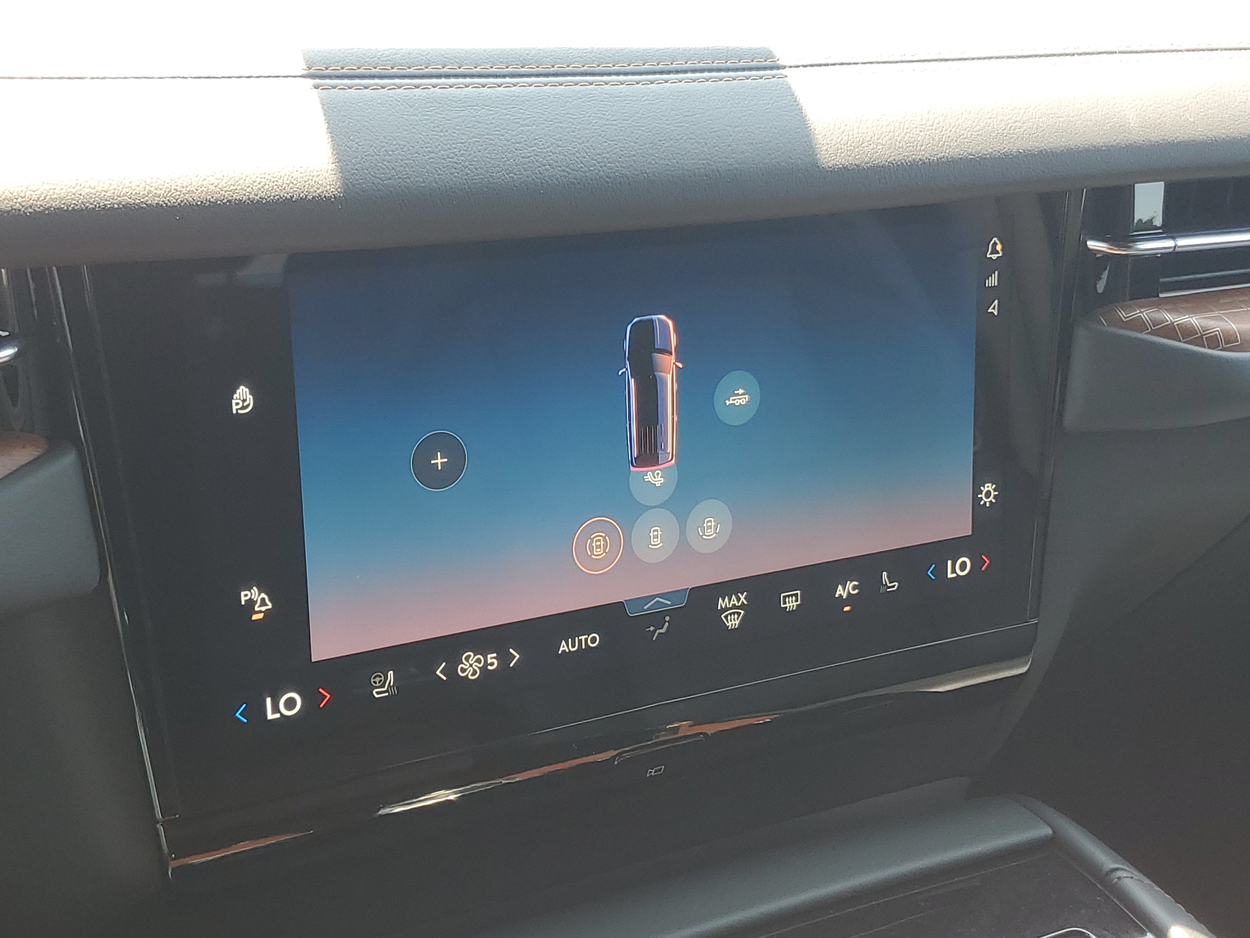 2027 Lincoln Navigator L Black Label
