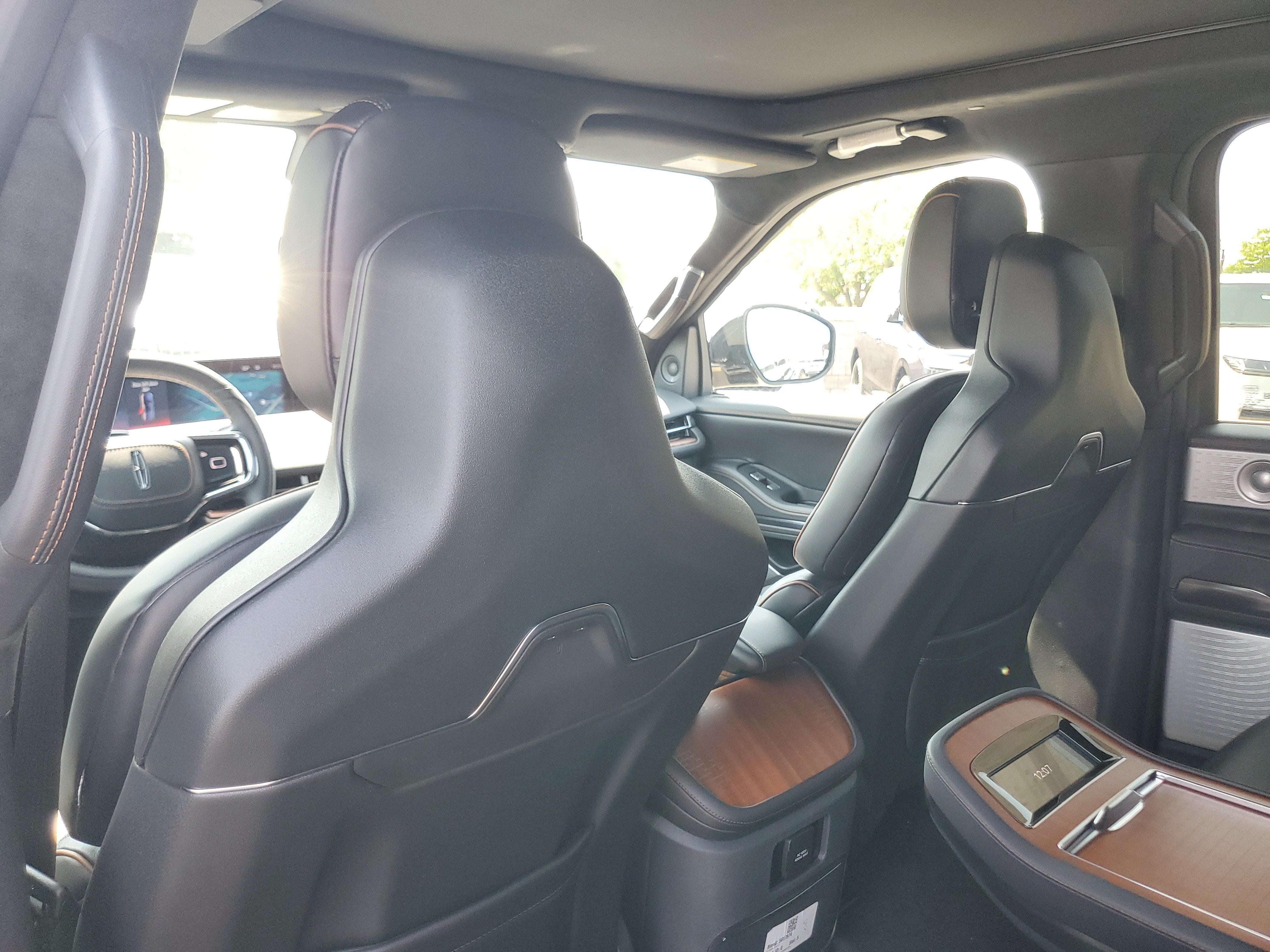 2027 Lincoln Navigator L Black Label