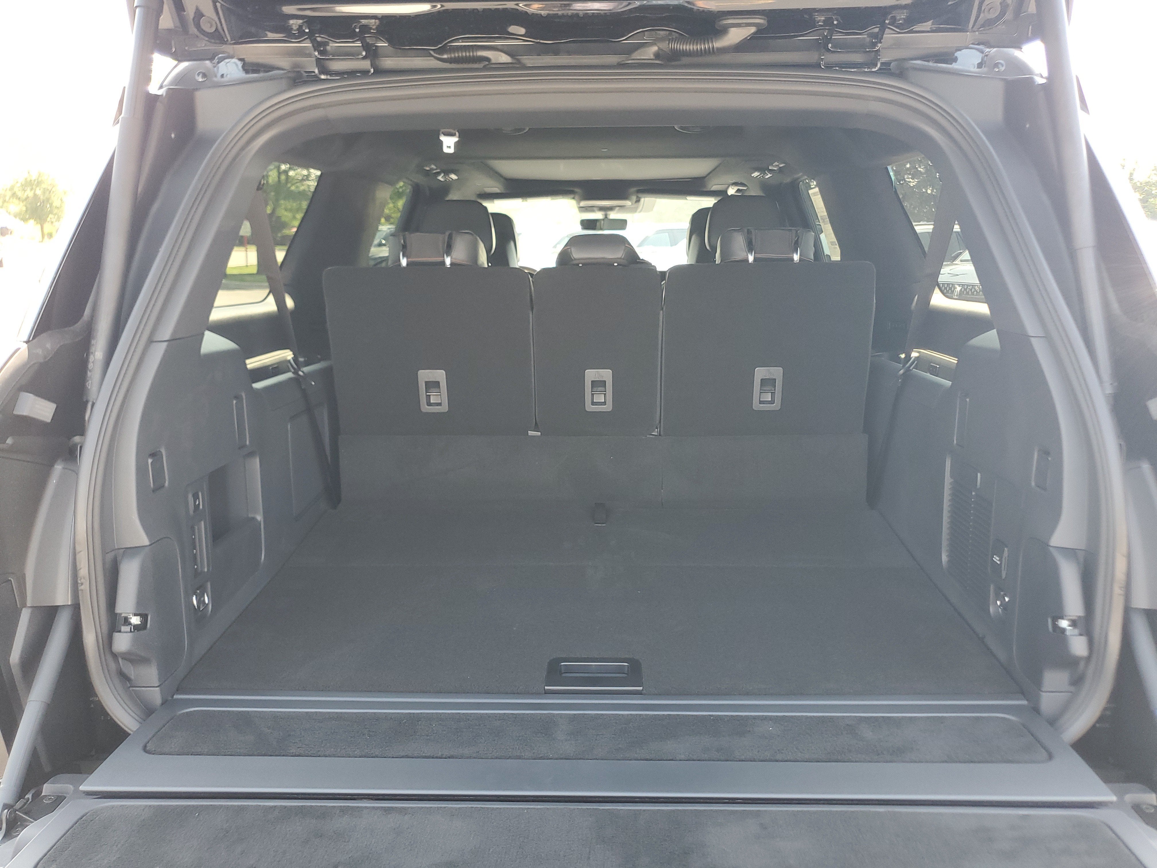 2027 Lincoln Navigator L Black Label