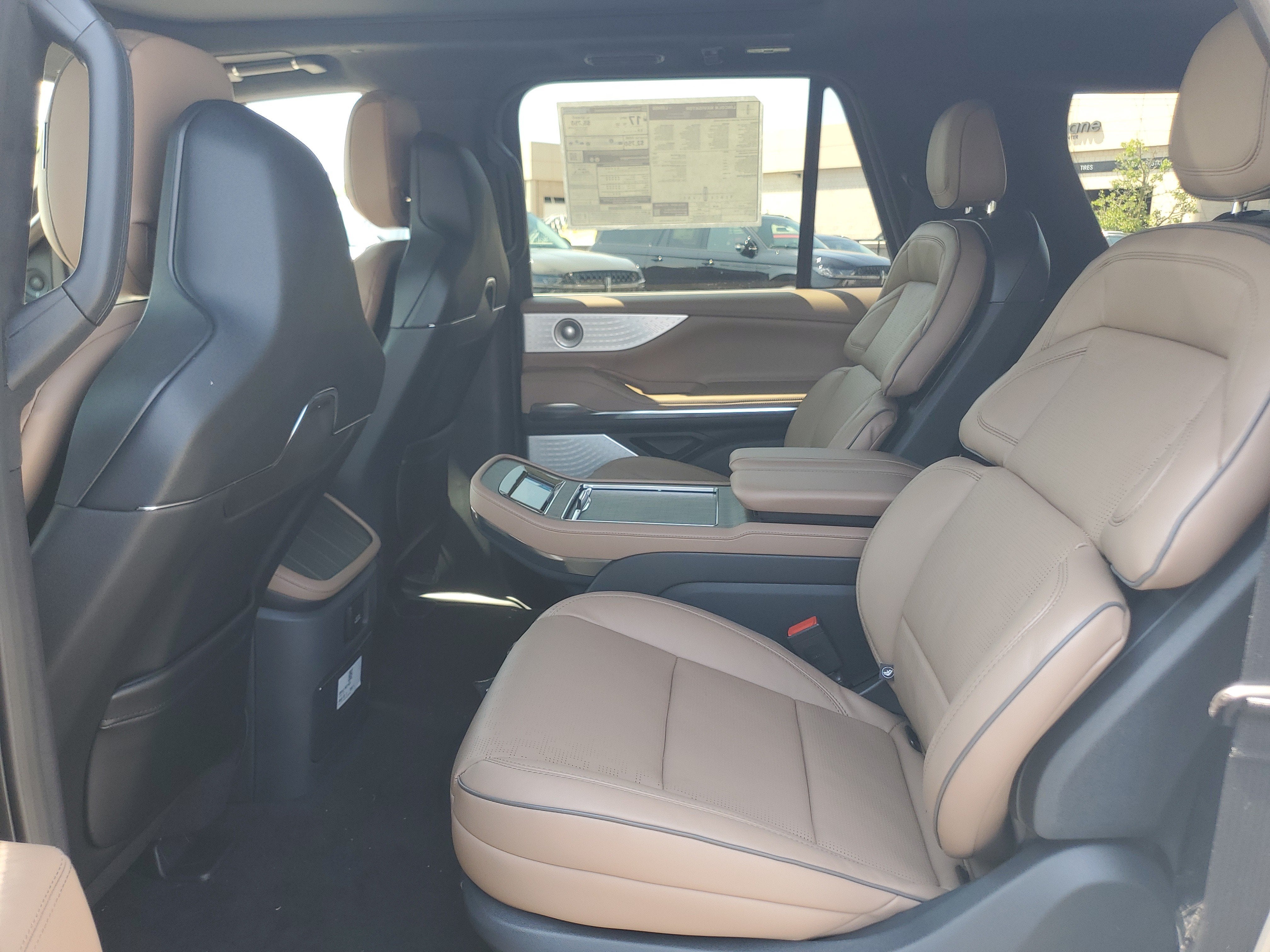 2027 Lincoln Navigator L Black Label