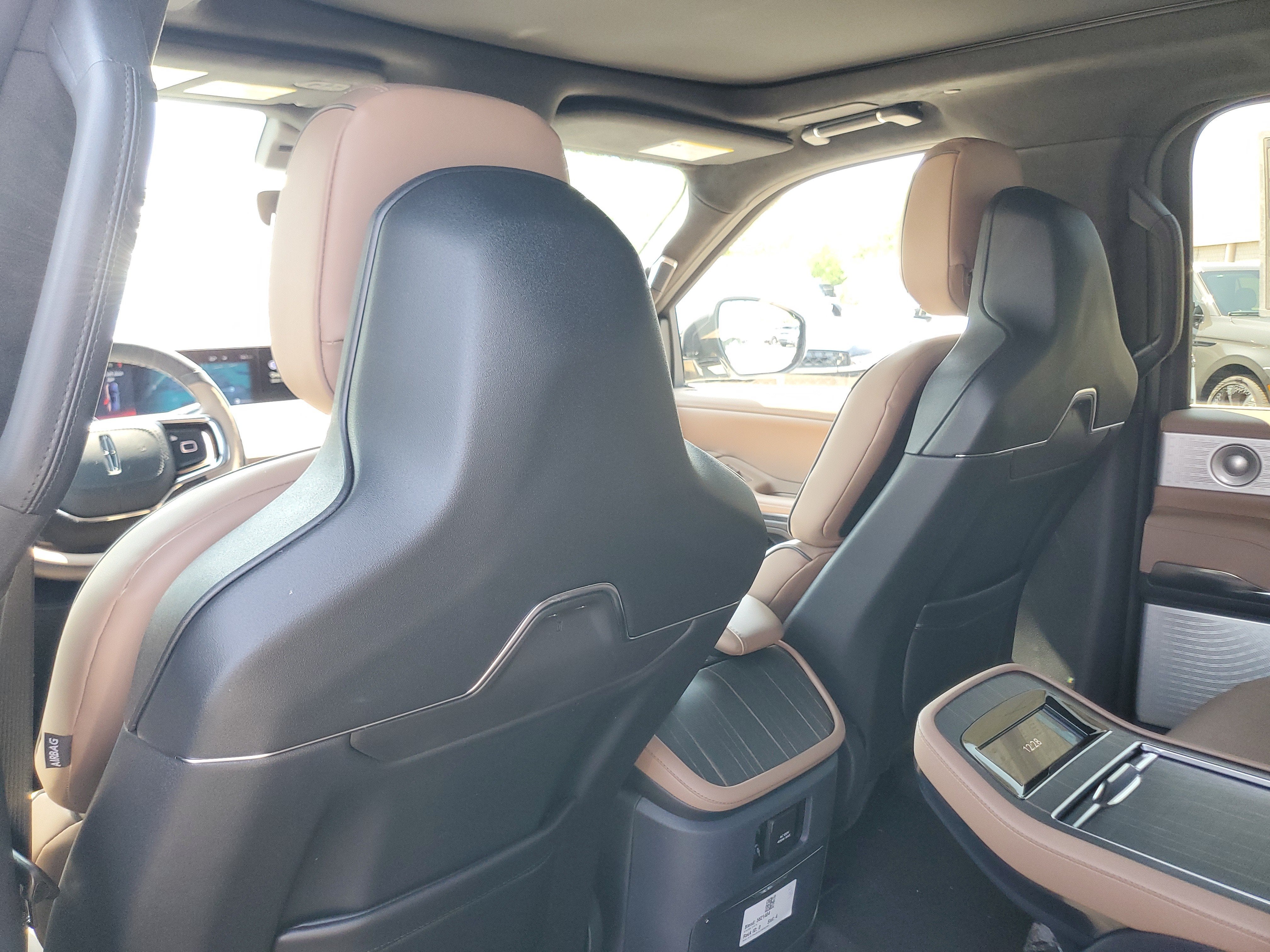 2027 Lincoln Navigator L Black Label