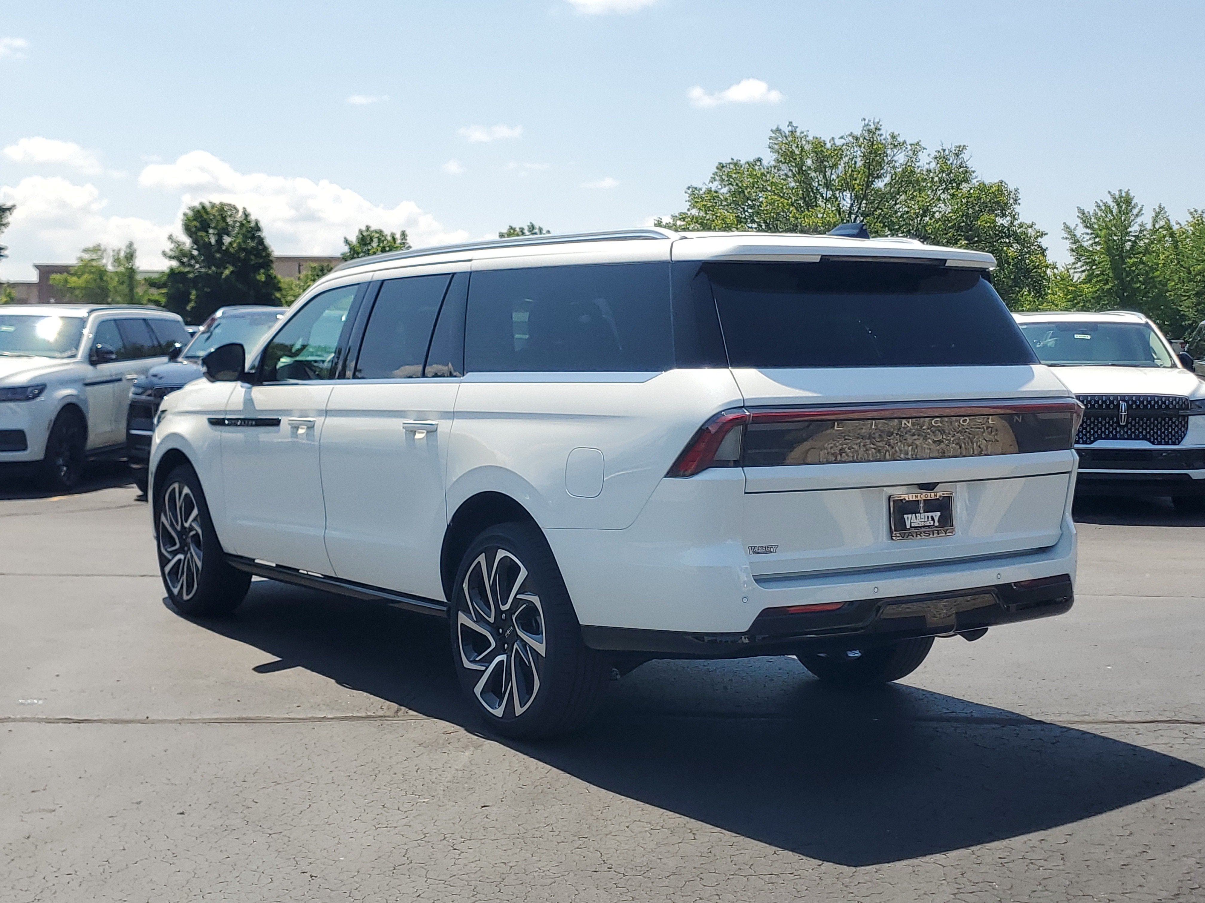 2027 Lincoln Navigator L Black Label
