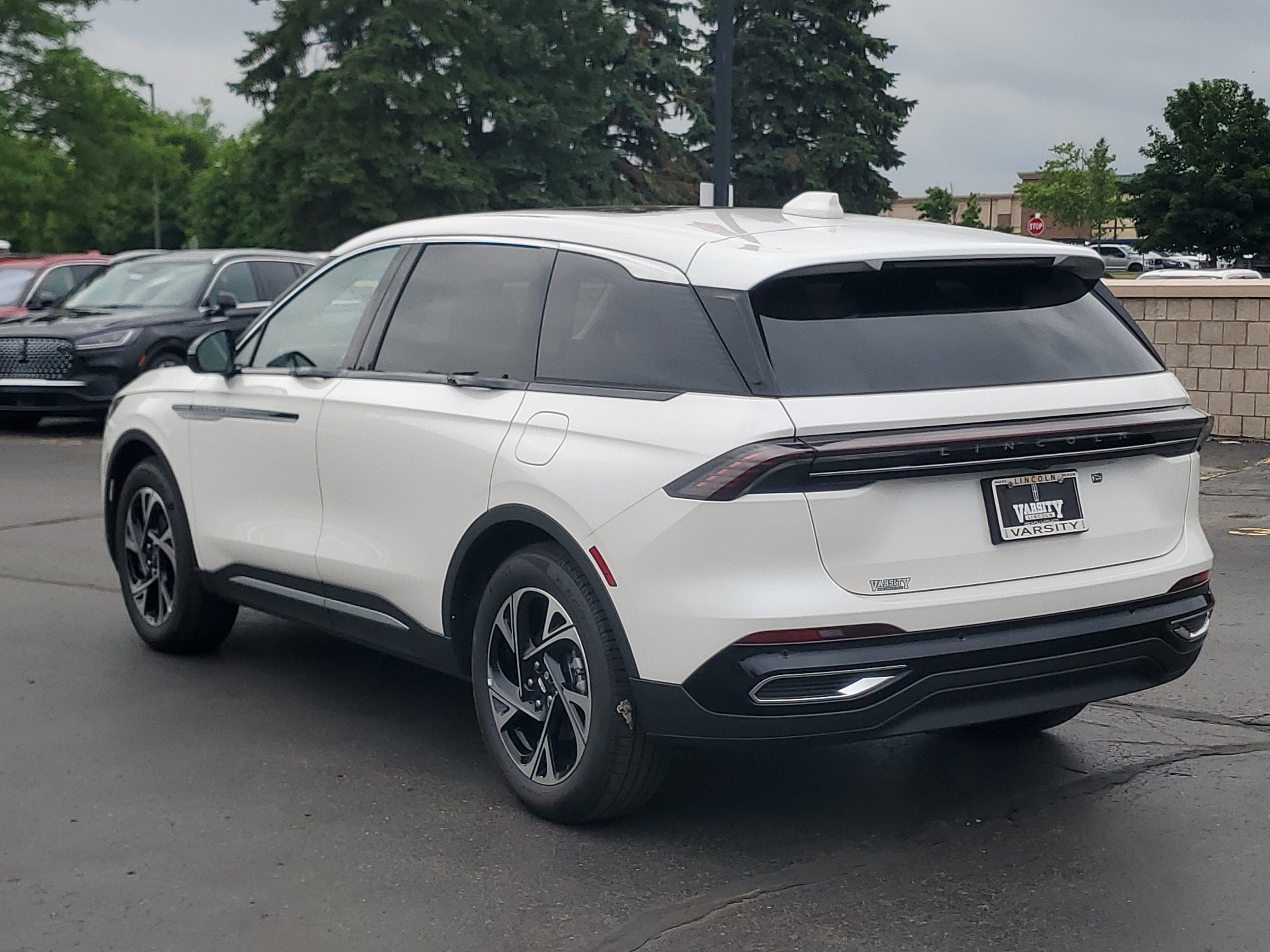 2026 Lincoln Nautilus Premiere Hybrid