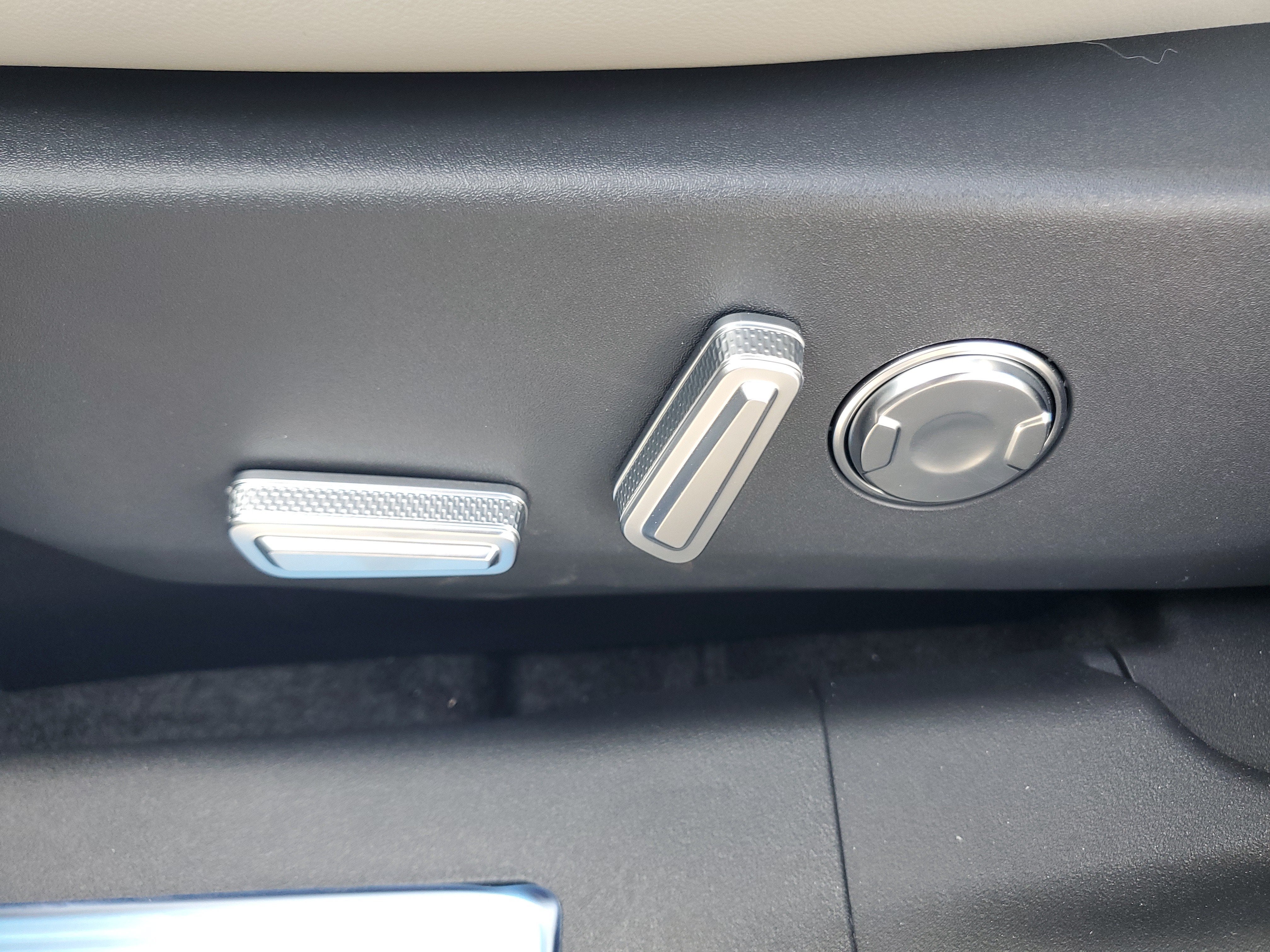 2026 Lincoln Nautilus Premiere Hybrid