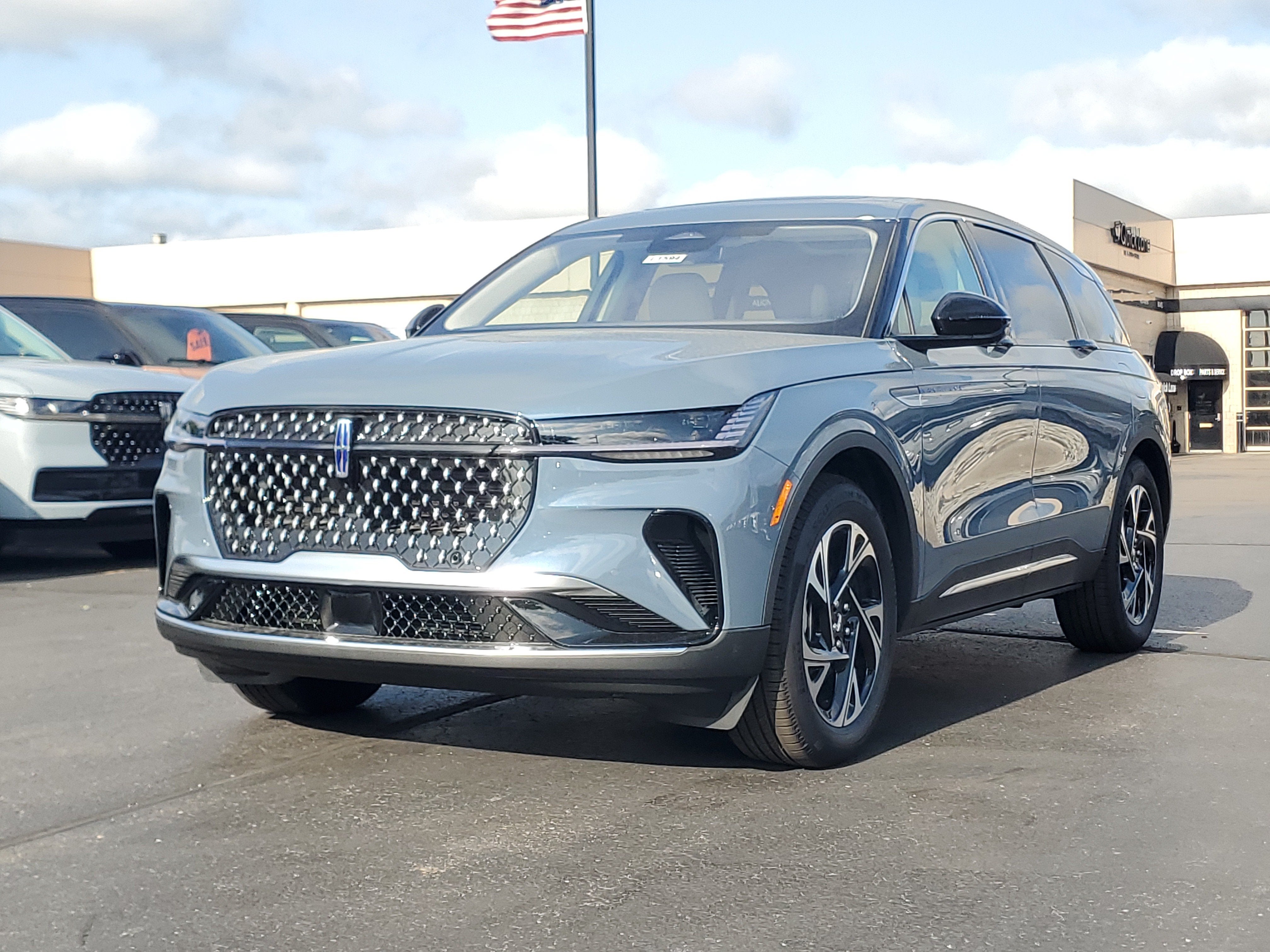 2026 Lincoln Nautilus Premiere Hybrid