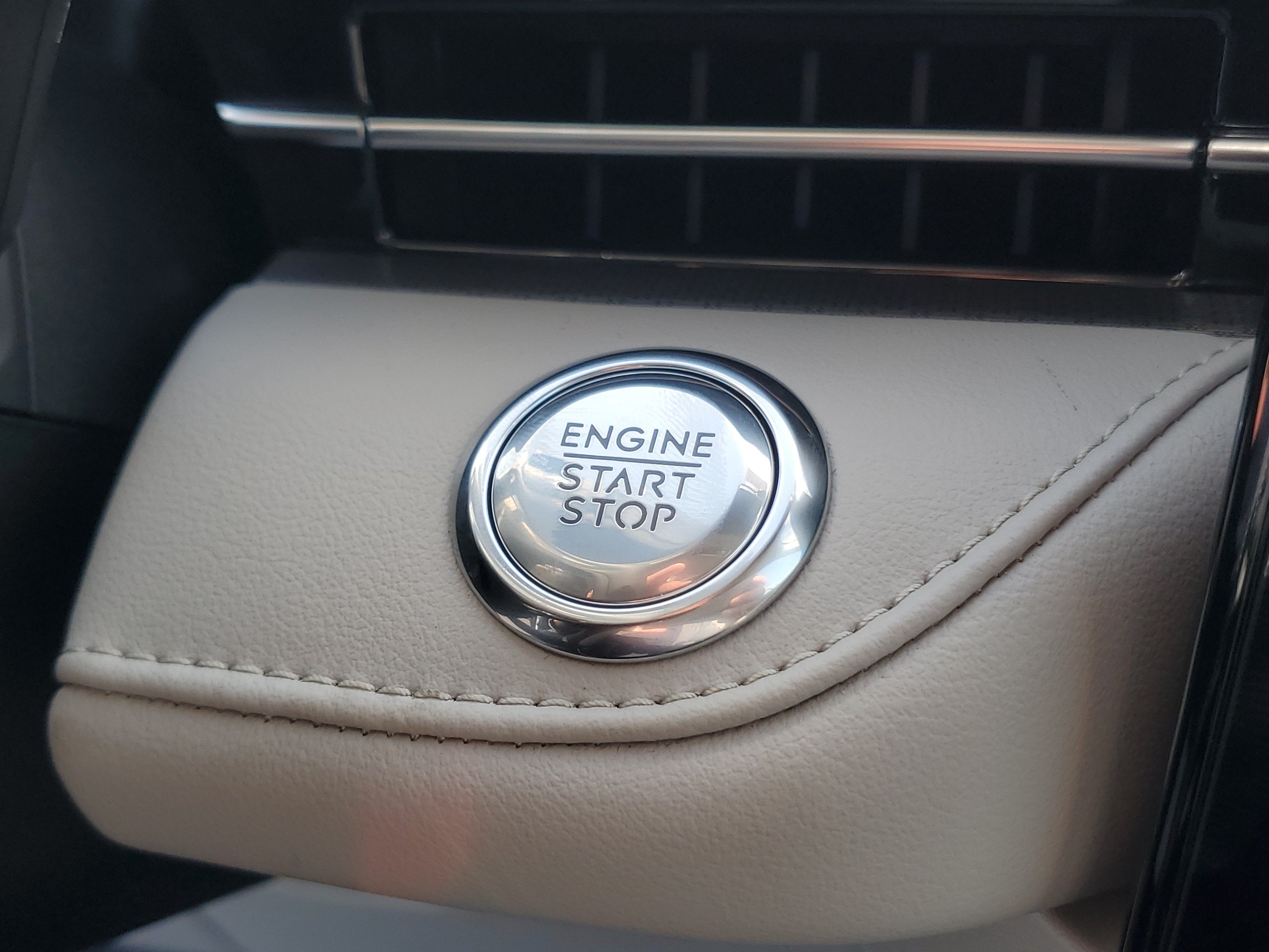 2026 Lincoln Nautilus Premiere Hybrid