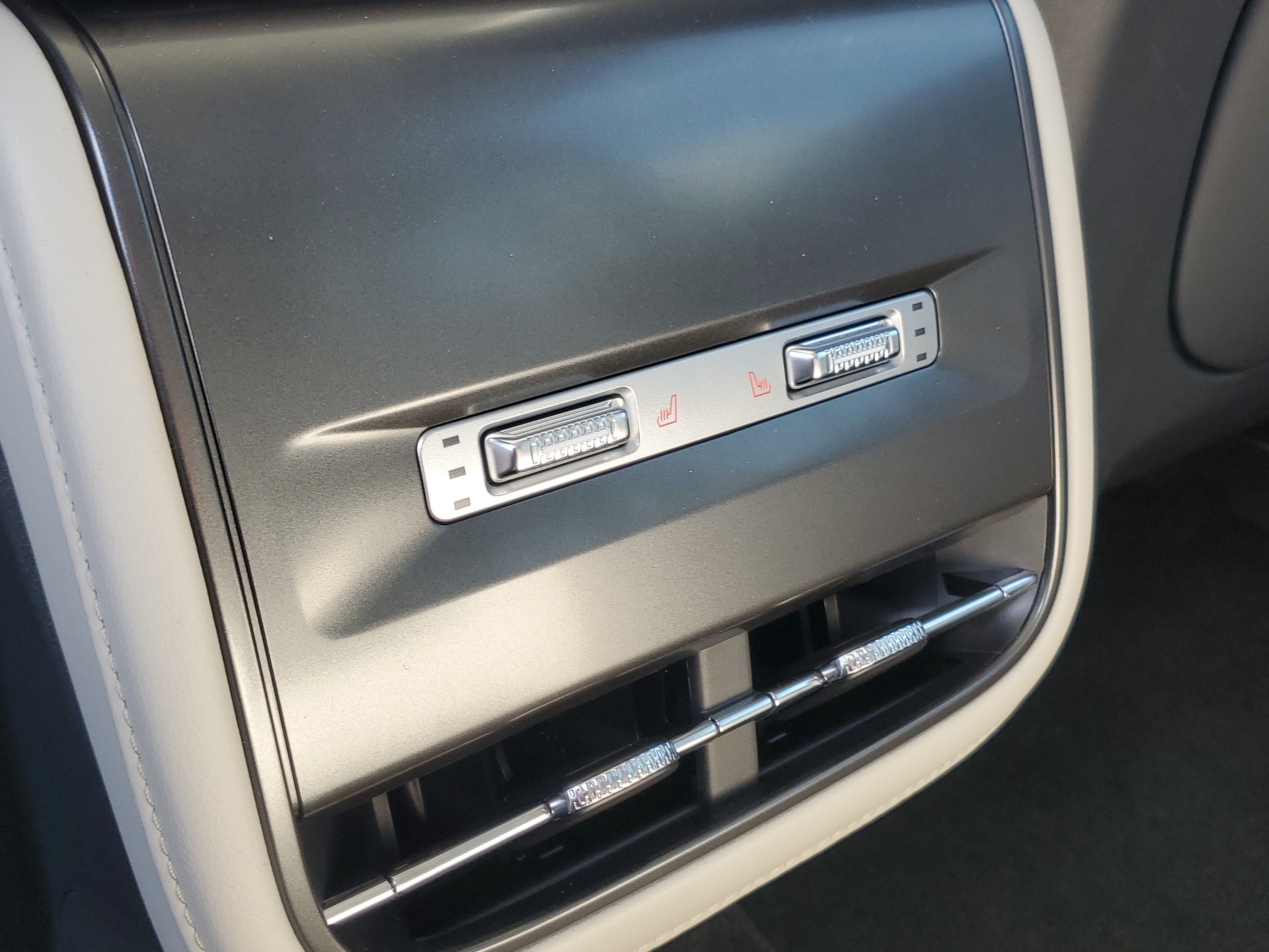 2026 Lincoln Nautilus Premiere Hybrid