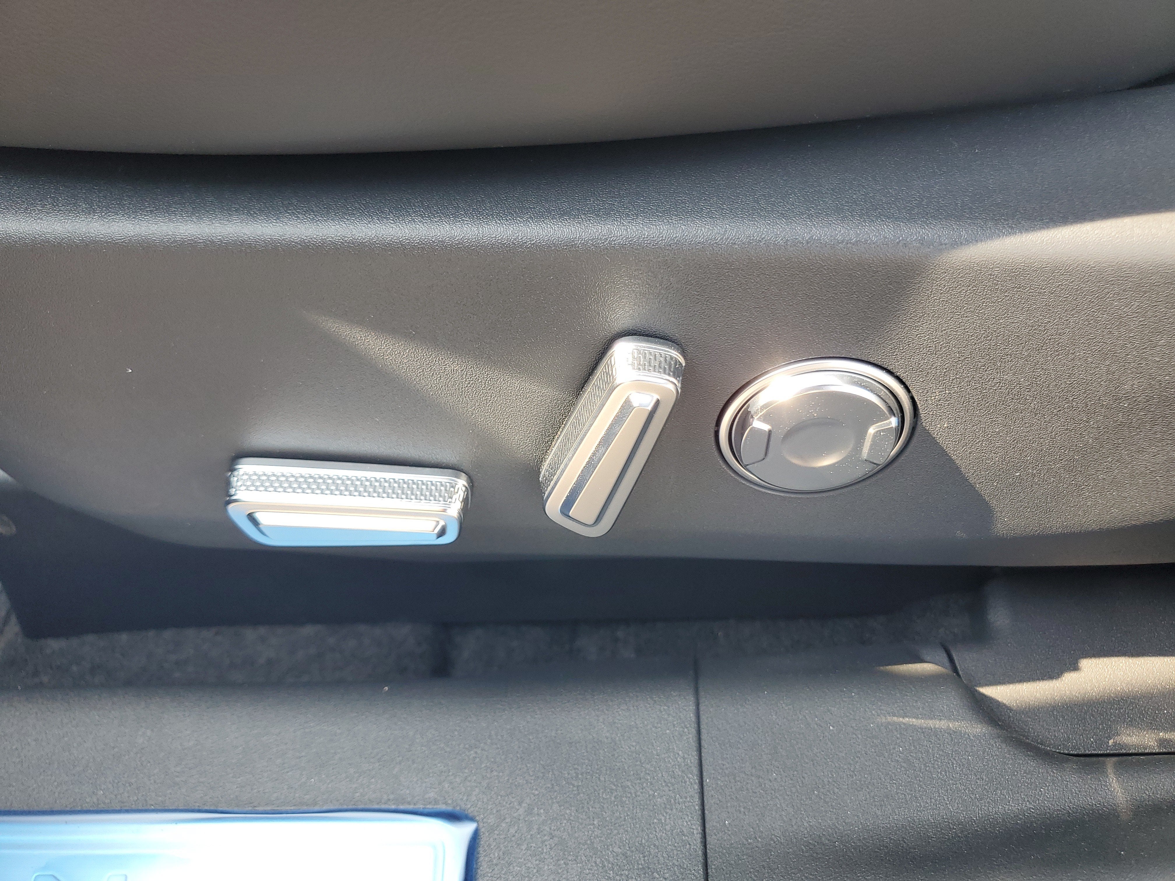 2026 Lincoln Nautilus Premiere Hybrid