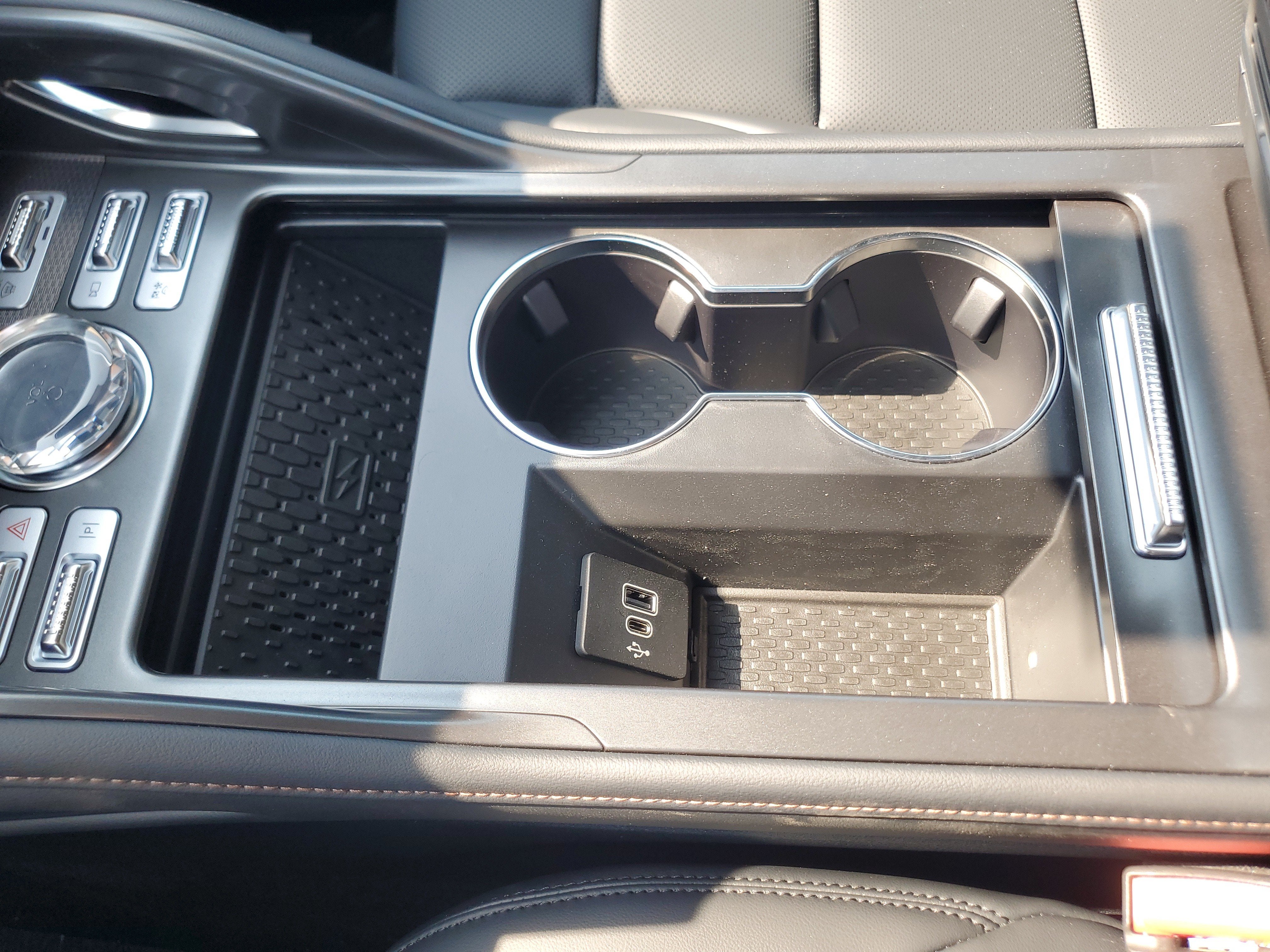 2026 Lincoln Nautilus Premiere Hybrid