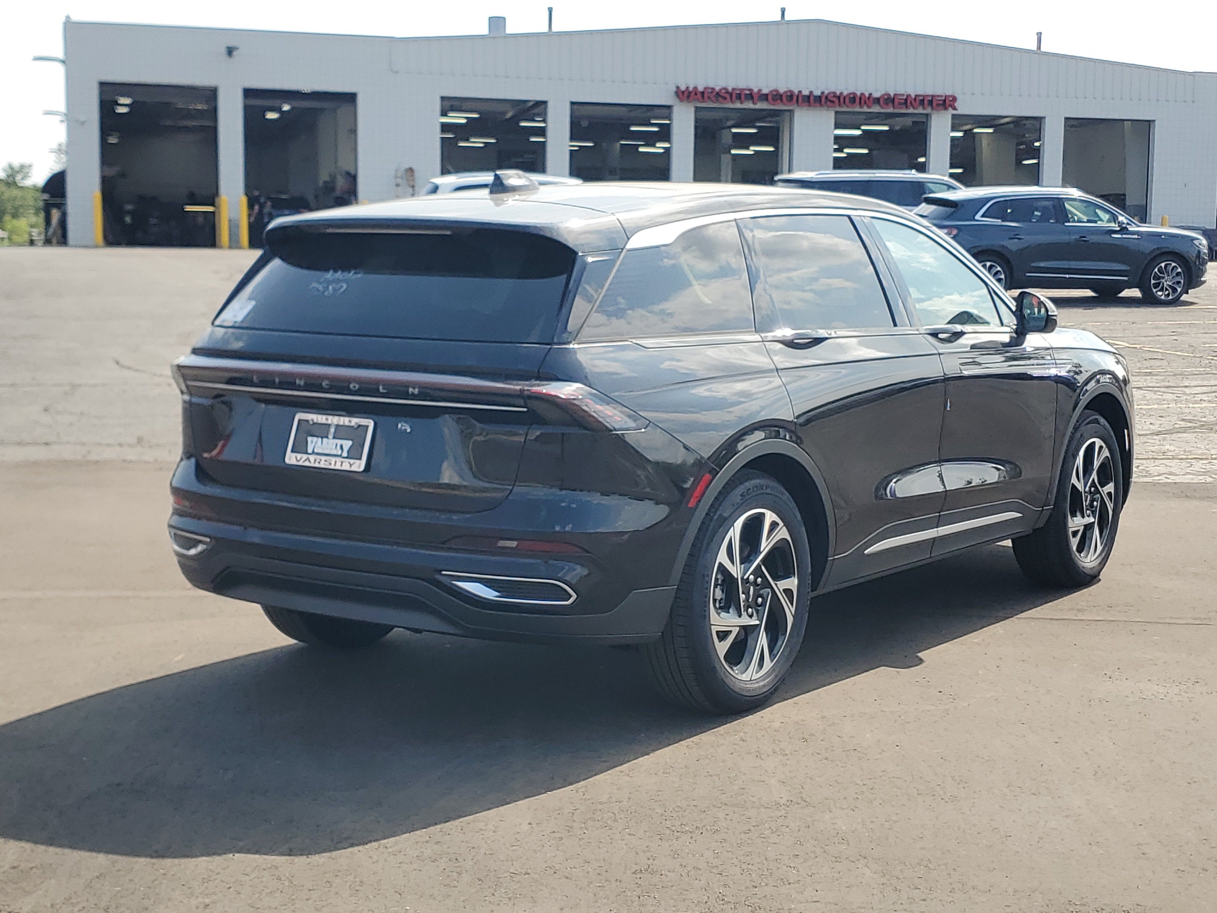 2026 Lincoln Nautilus Premiere Hybrid