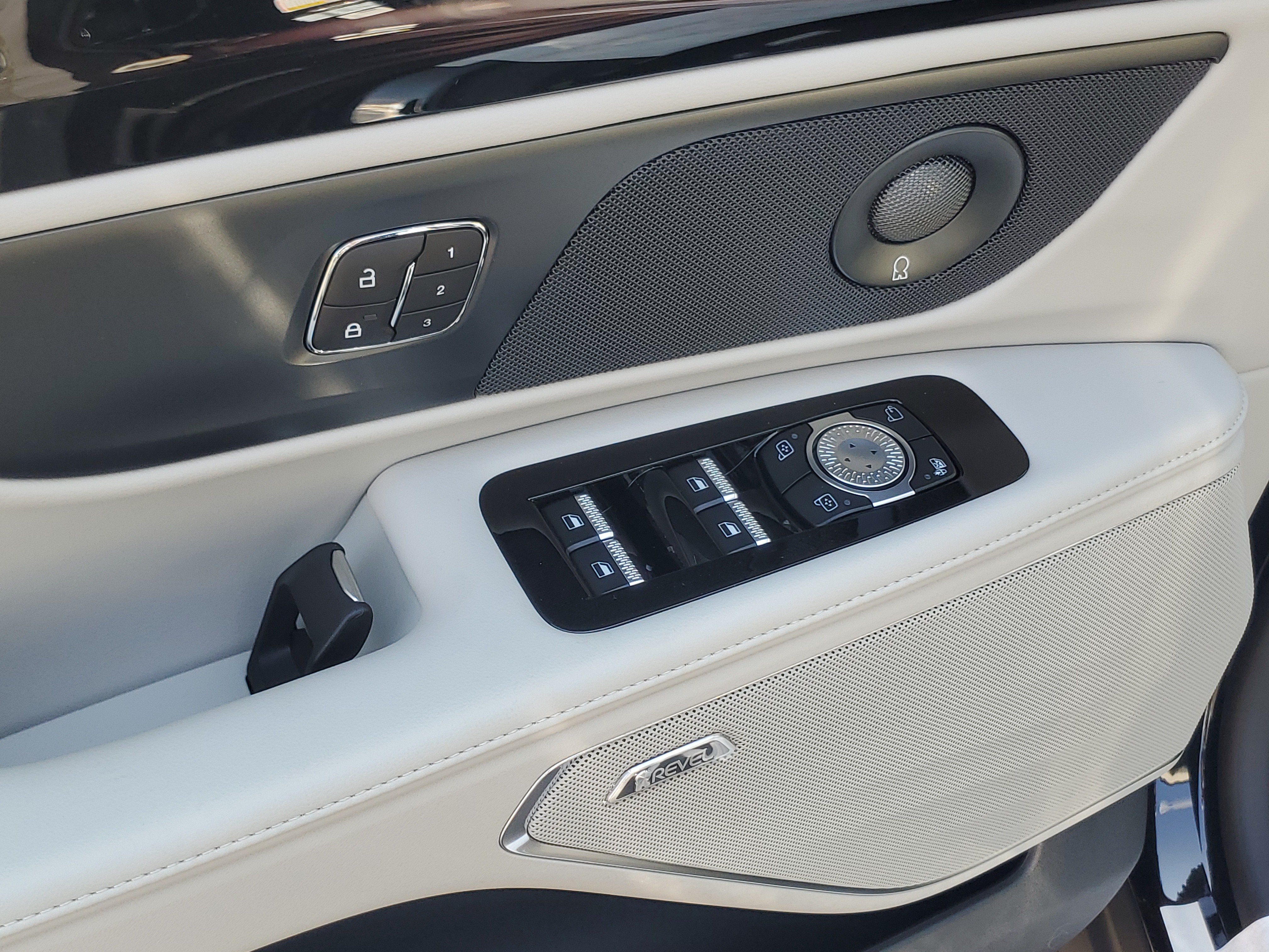 2026 Lincoln Nautilus Premiere Hybrid