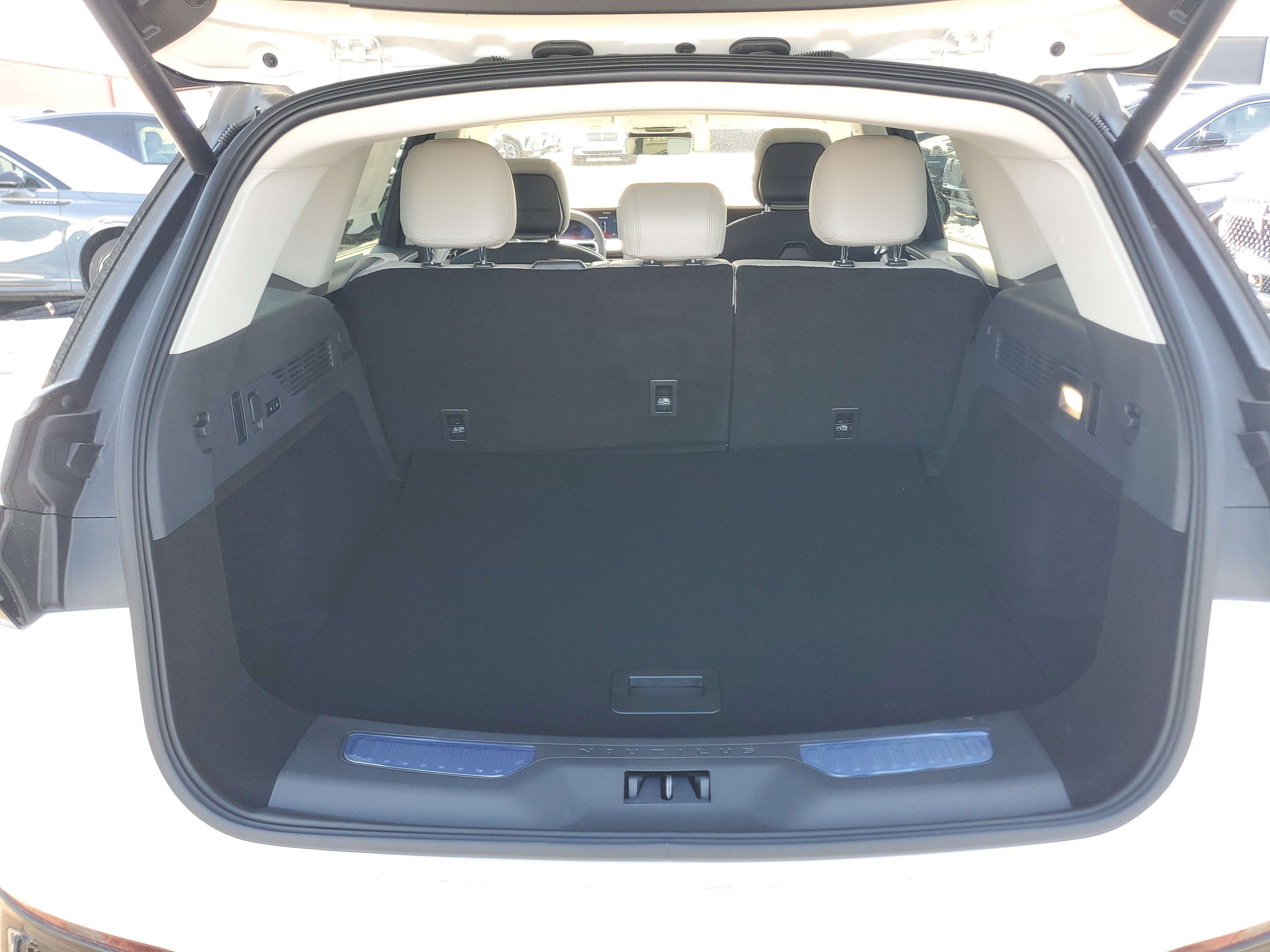 2026 Lincoln Nautilus Premiere Hybrid