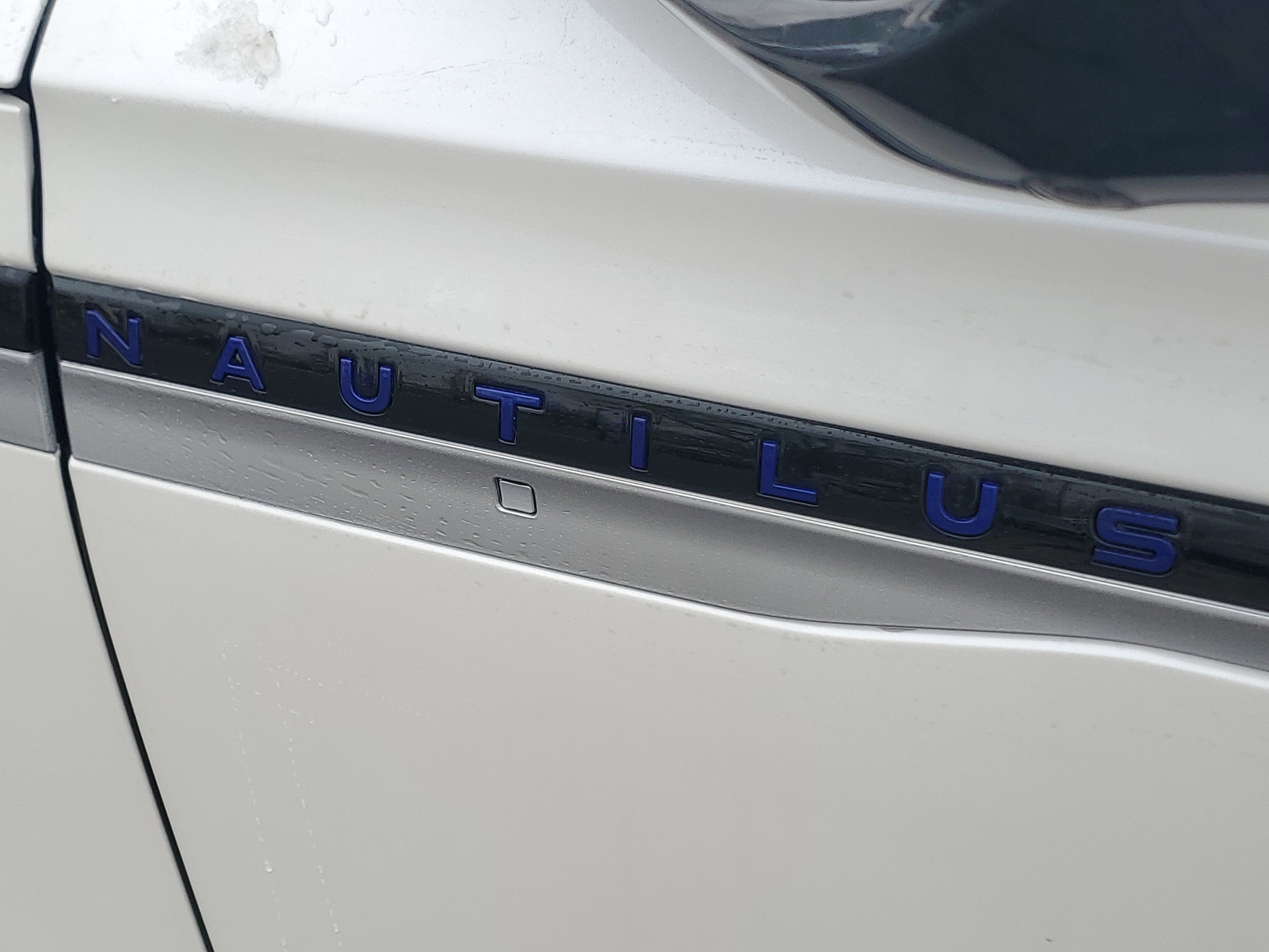 2026 Lincoln Nautilus Premiere Hybrid