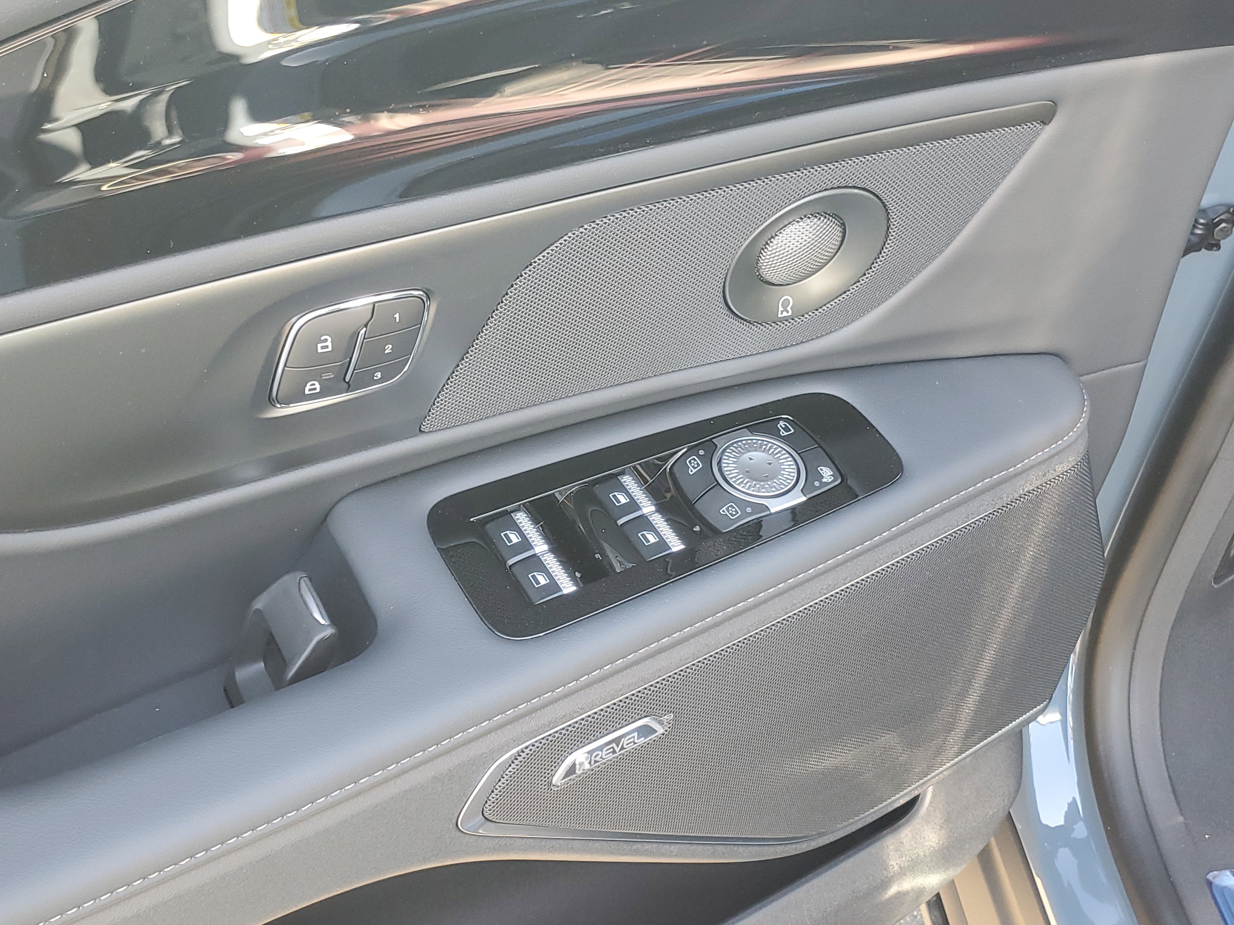 2026 Lincoln Nautilus Premiere Hybrid