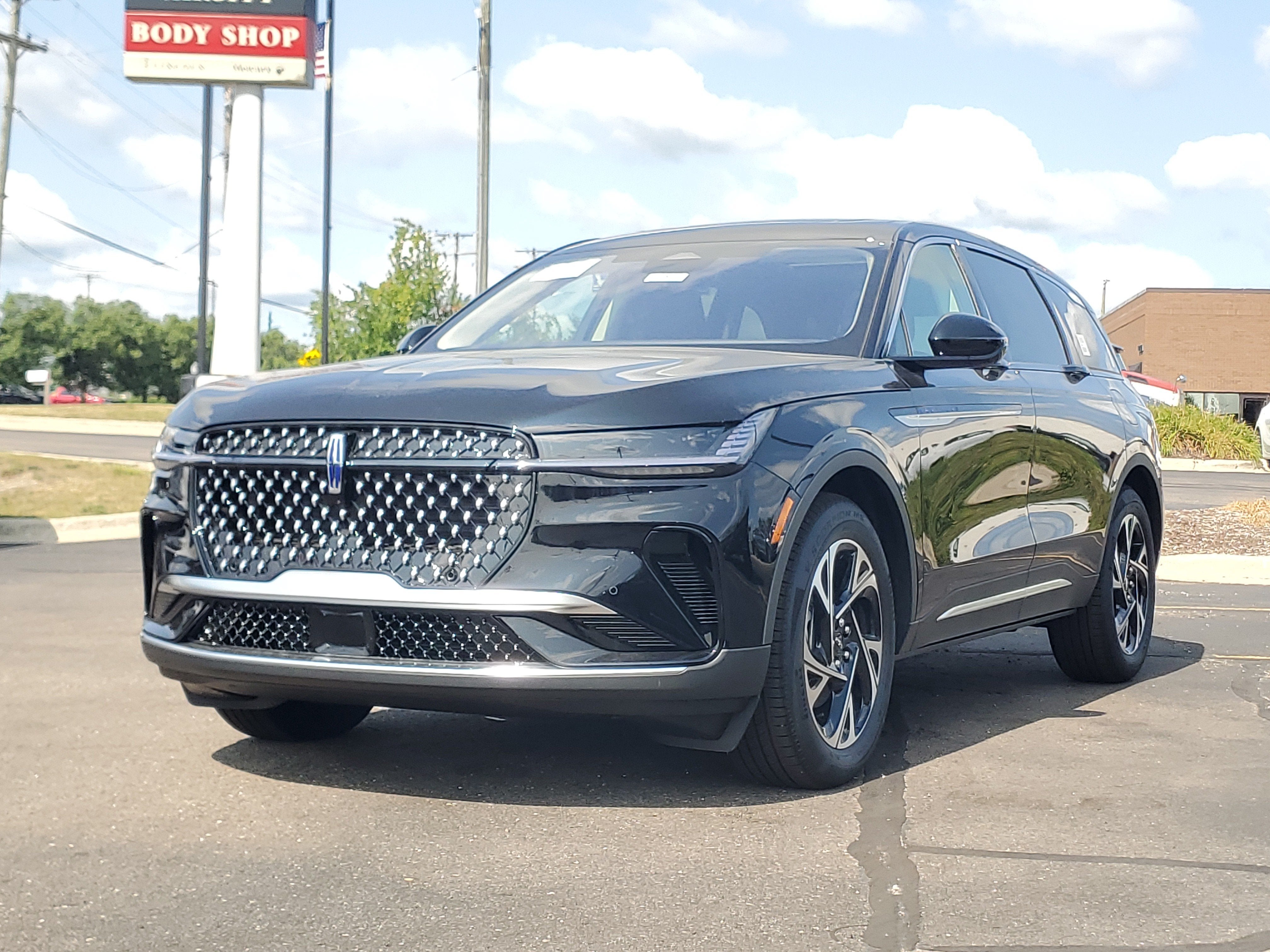 2026 Lincoln Nautilus Premiere Hybrid