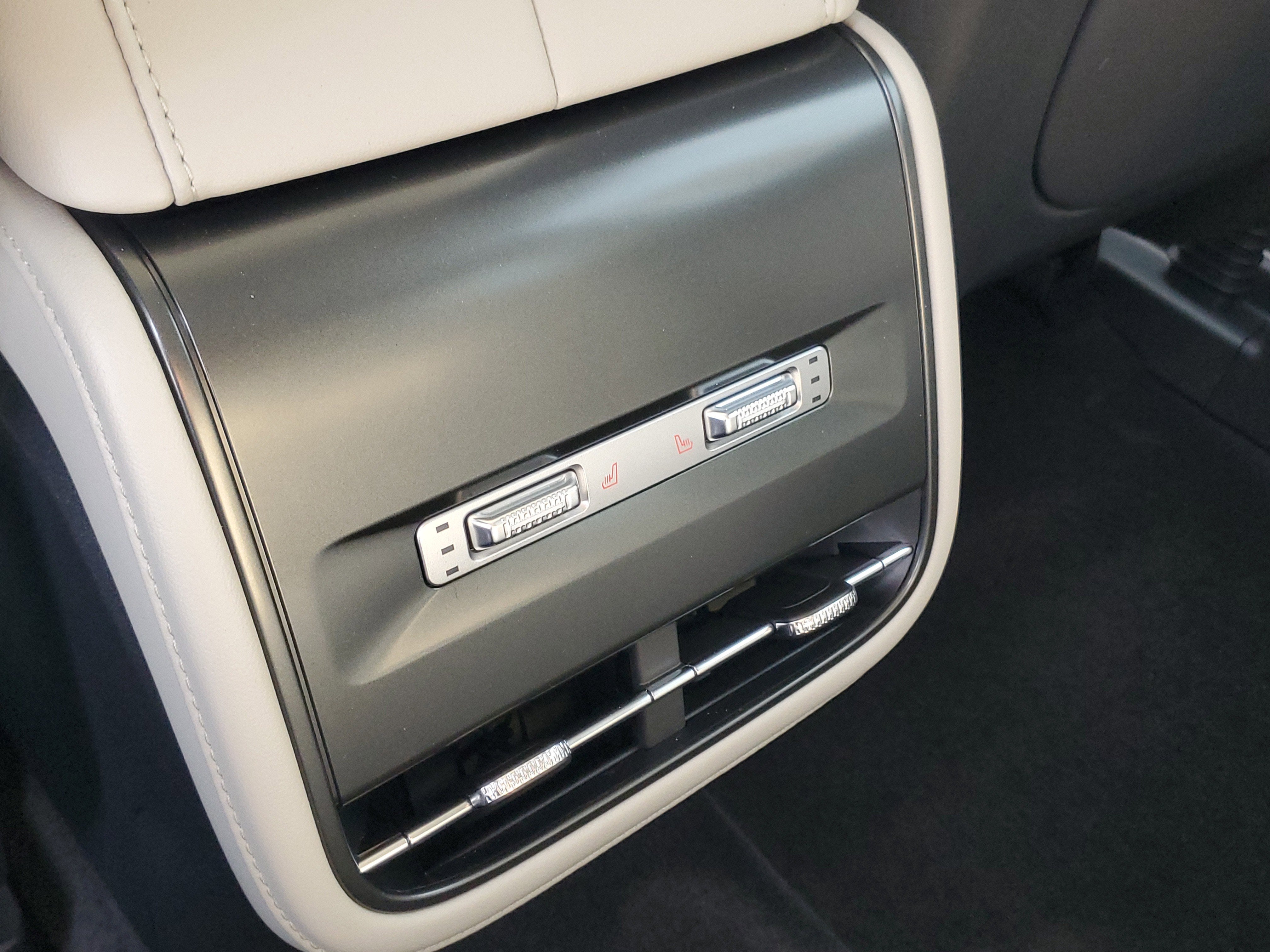 2026 Lincoln Nautilus Premiere Hybrid