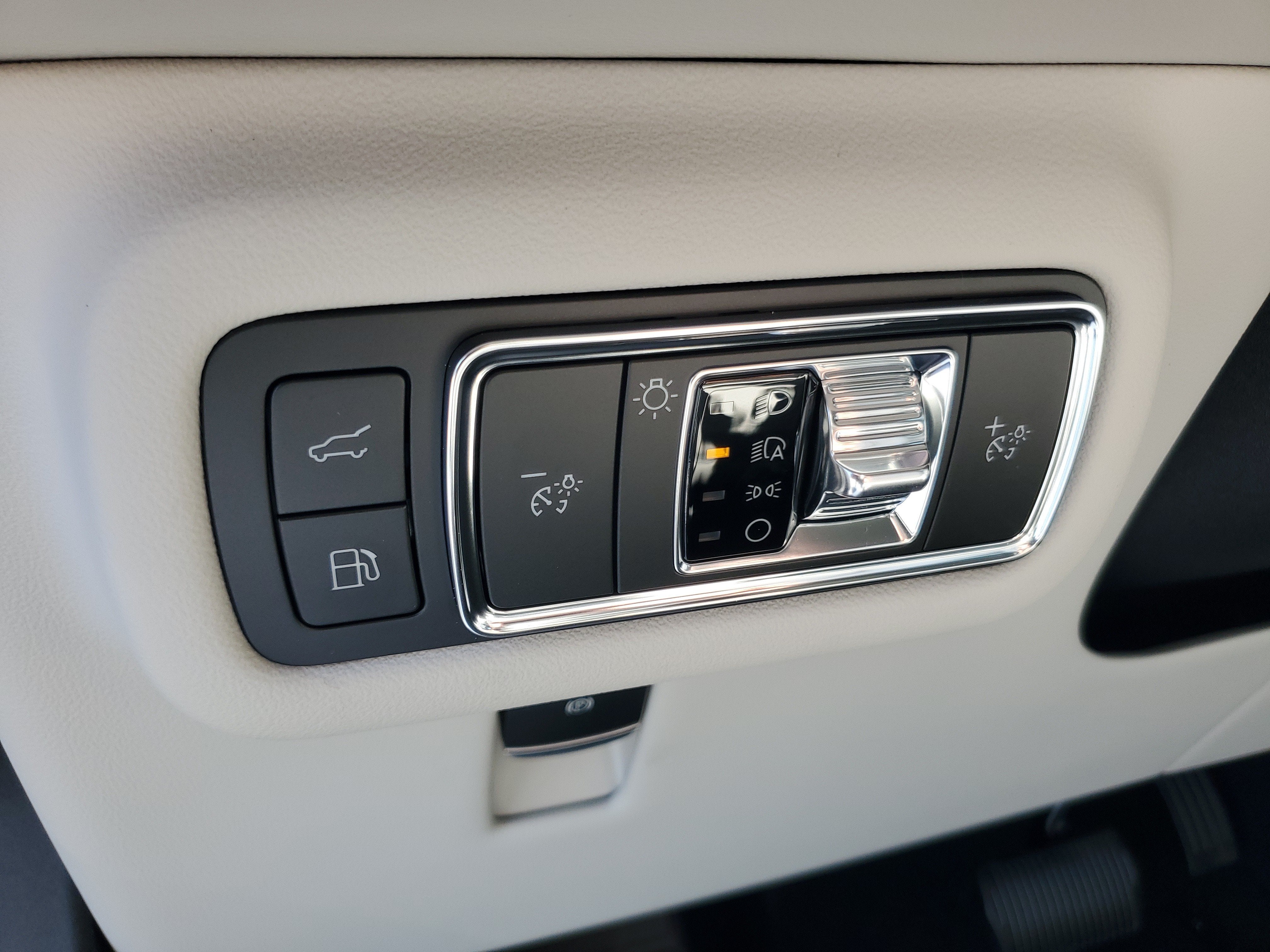 2026 Lincoln Nautilus Premiere Hybrid