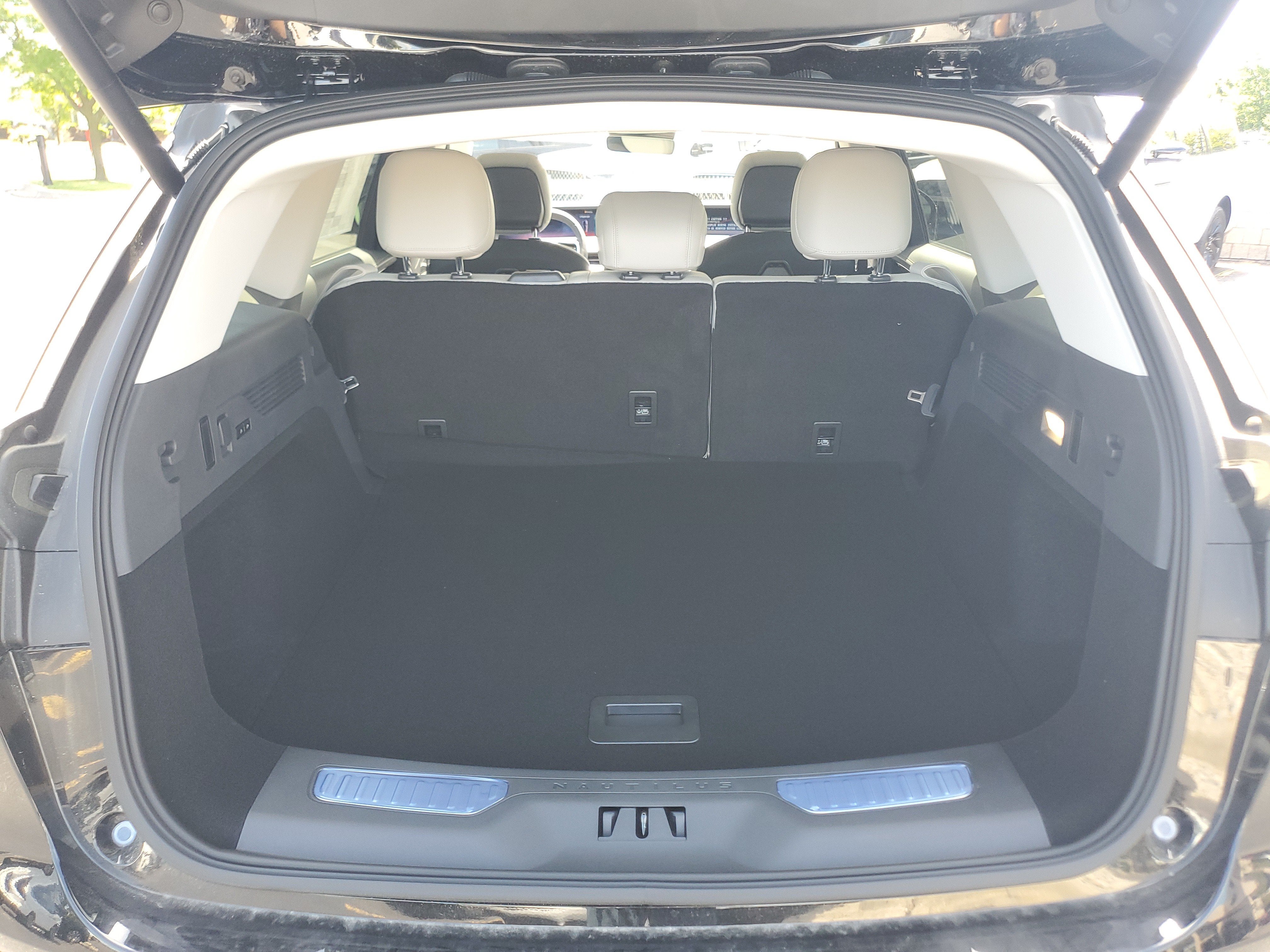 2026 Lincoln Nautilus Premiere Hybrid