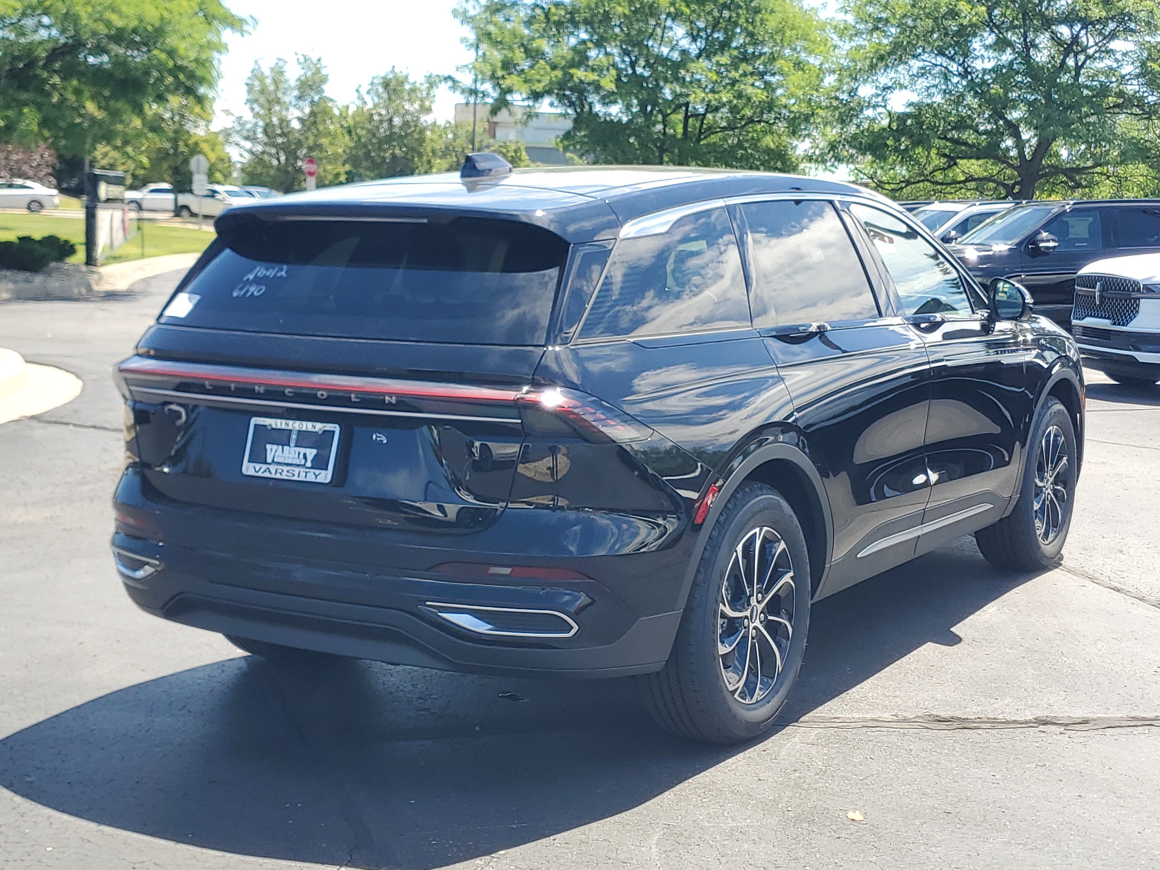 2026 Lincoln Nautilus Premiere Hybrid