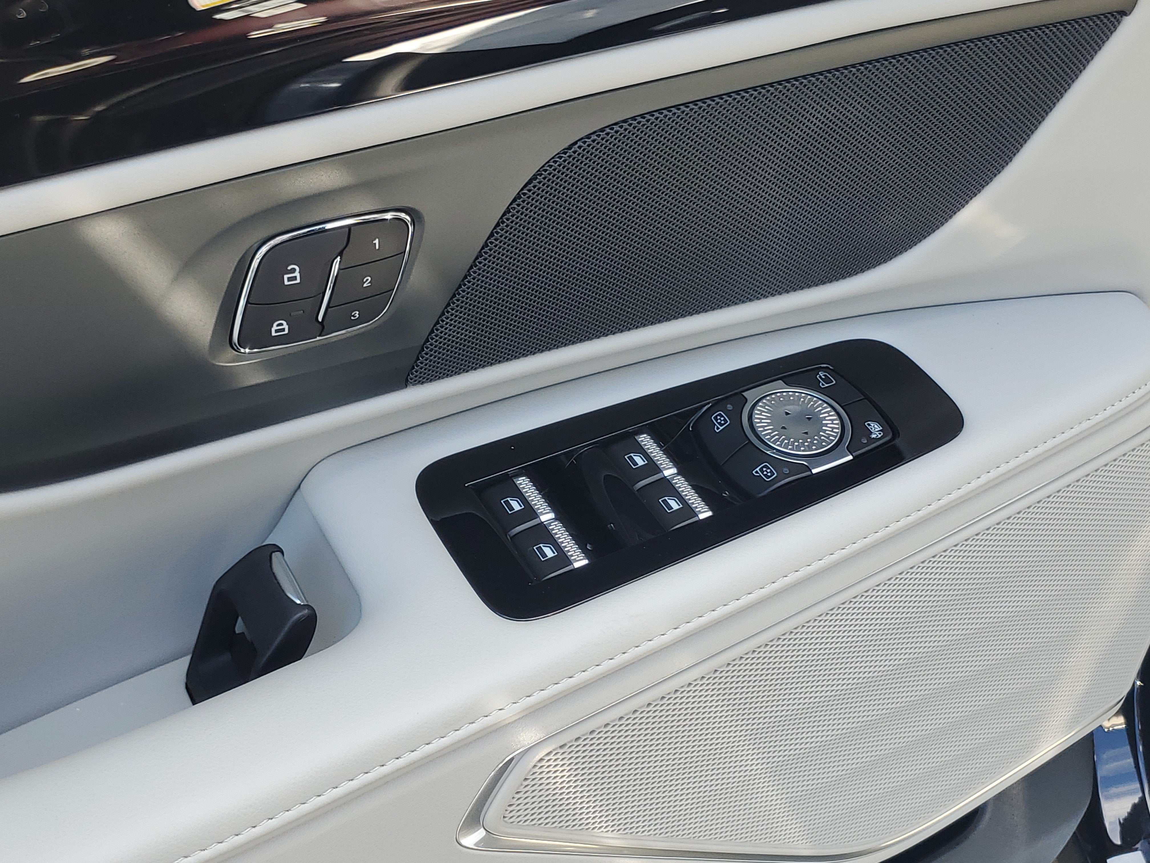 2026 Lincoln Nautilus Premiere Hybrid