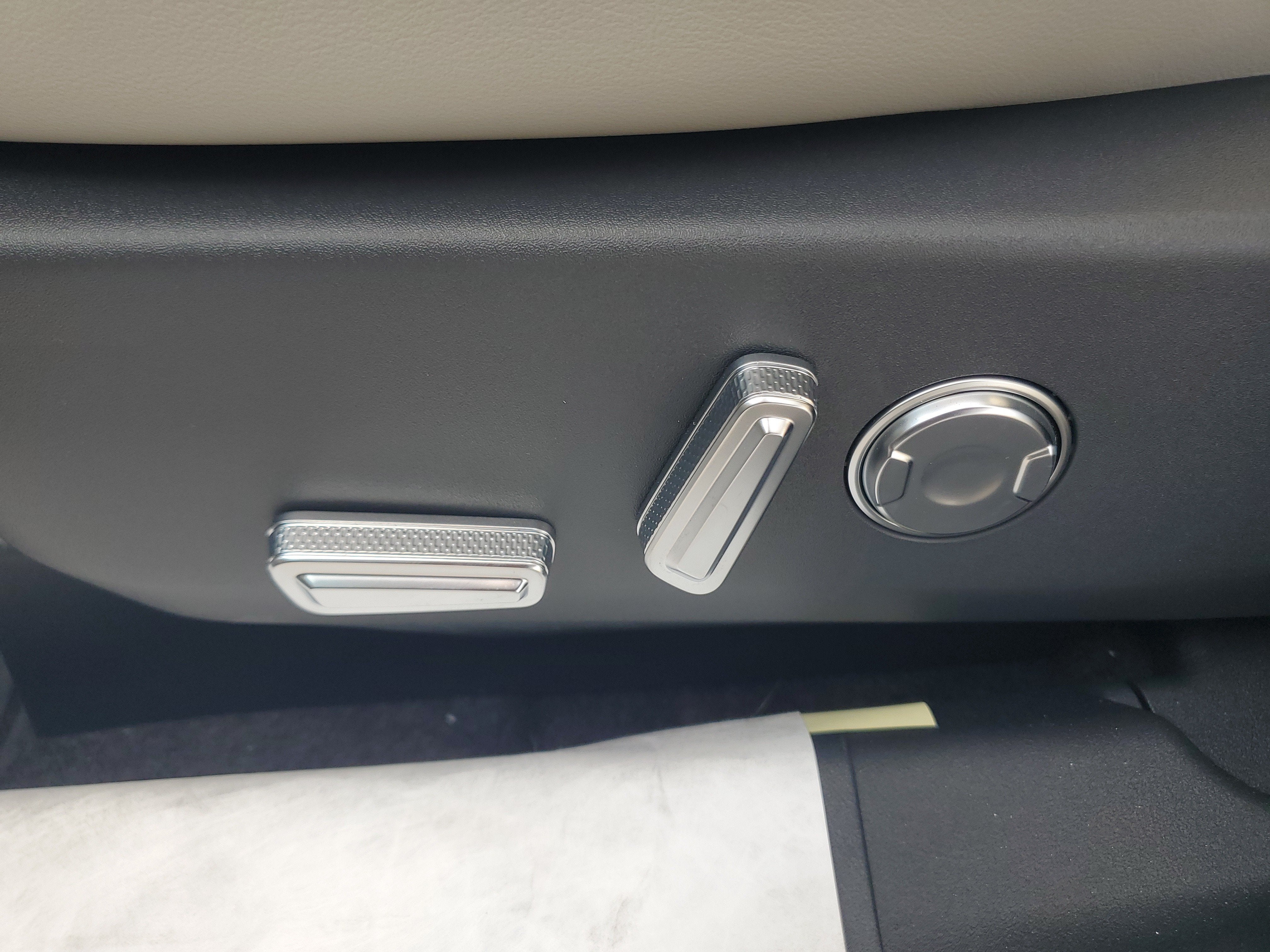 2026 Lincoln Nautilus Premiere Hybrid