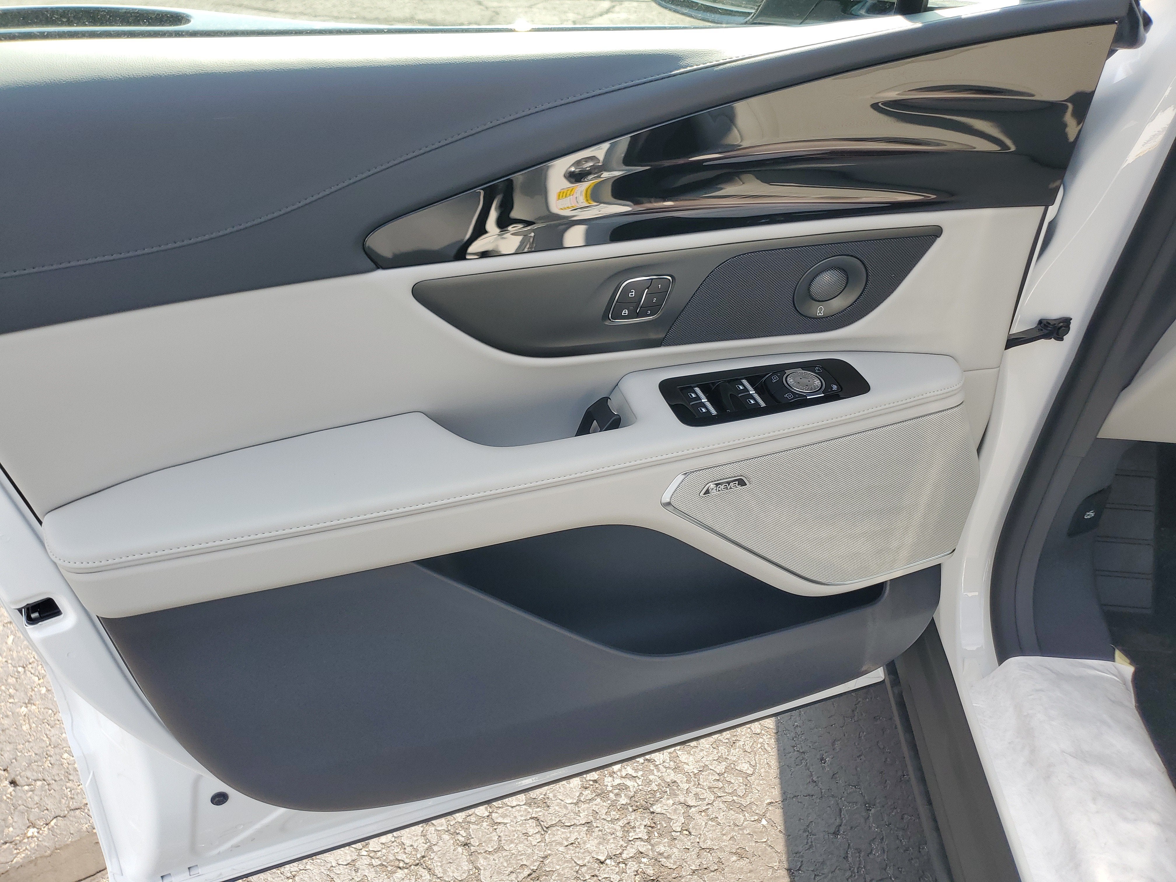 2026 Lincoln Nautilus Premiere Hybrid