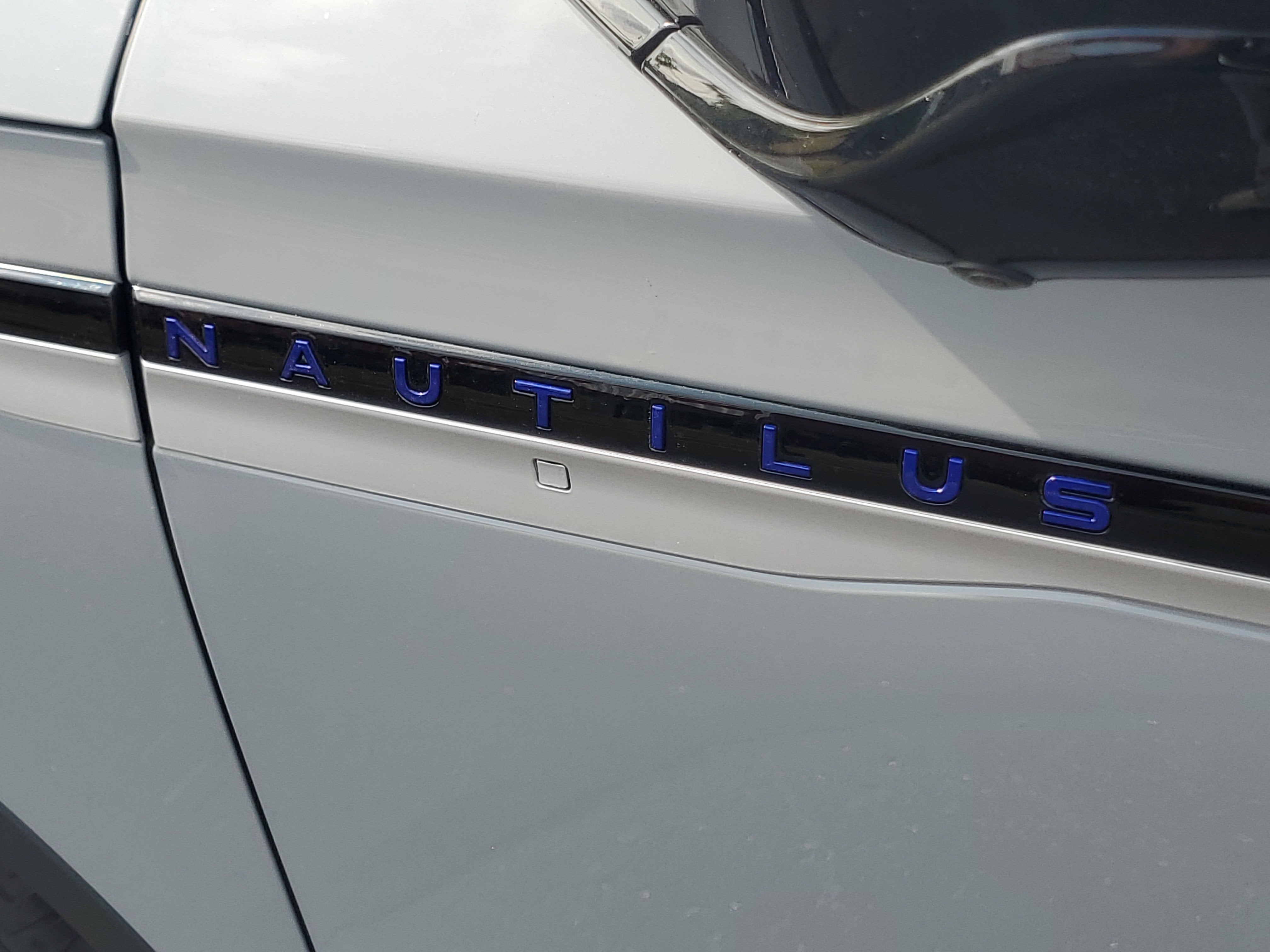 2026 Lincoln Nautilus Premiere Hybrid
